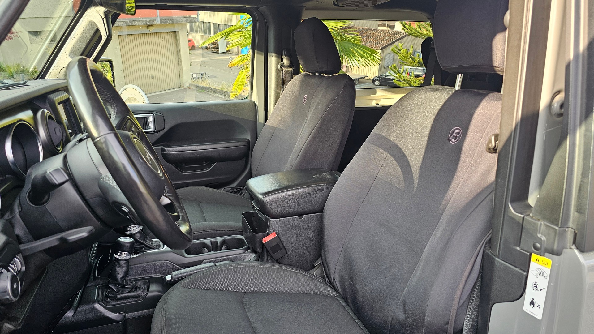 JEEP Wrangler 2.0 Unlimited Sport Automatic-image-6