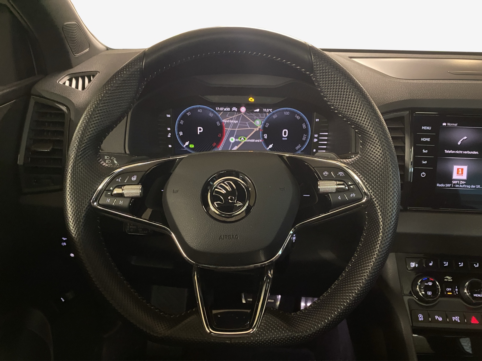 SKODA Karoq 2.0 TSI SportLine 4x4 DSG-image-9