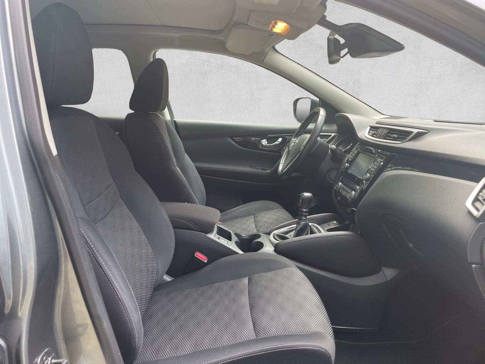 NISSAN Qashqai 1.6 dCi Tekna 4x4-image-13