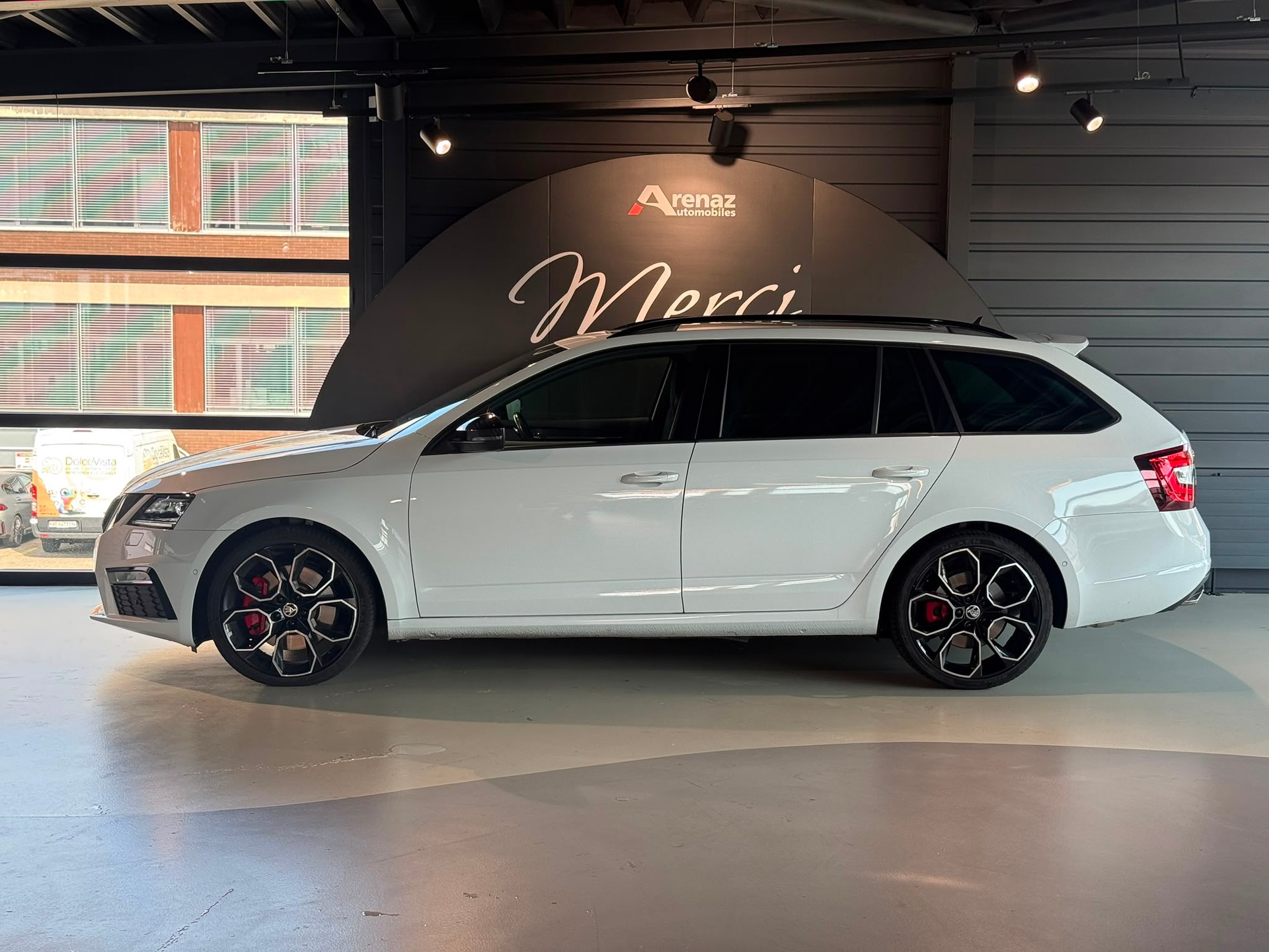 SKODA Octavia Combi 2.0 TSI RS DSG-image-3