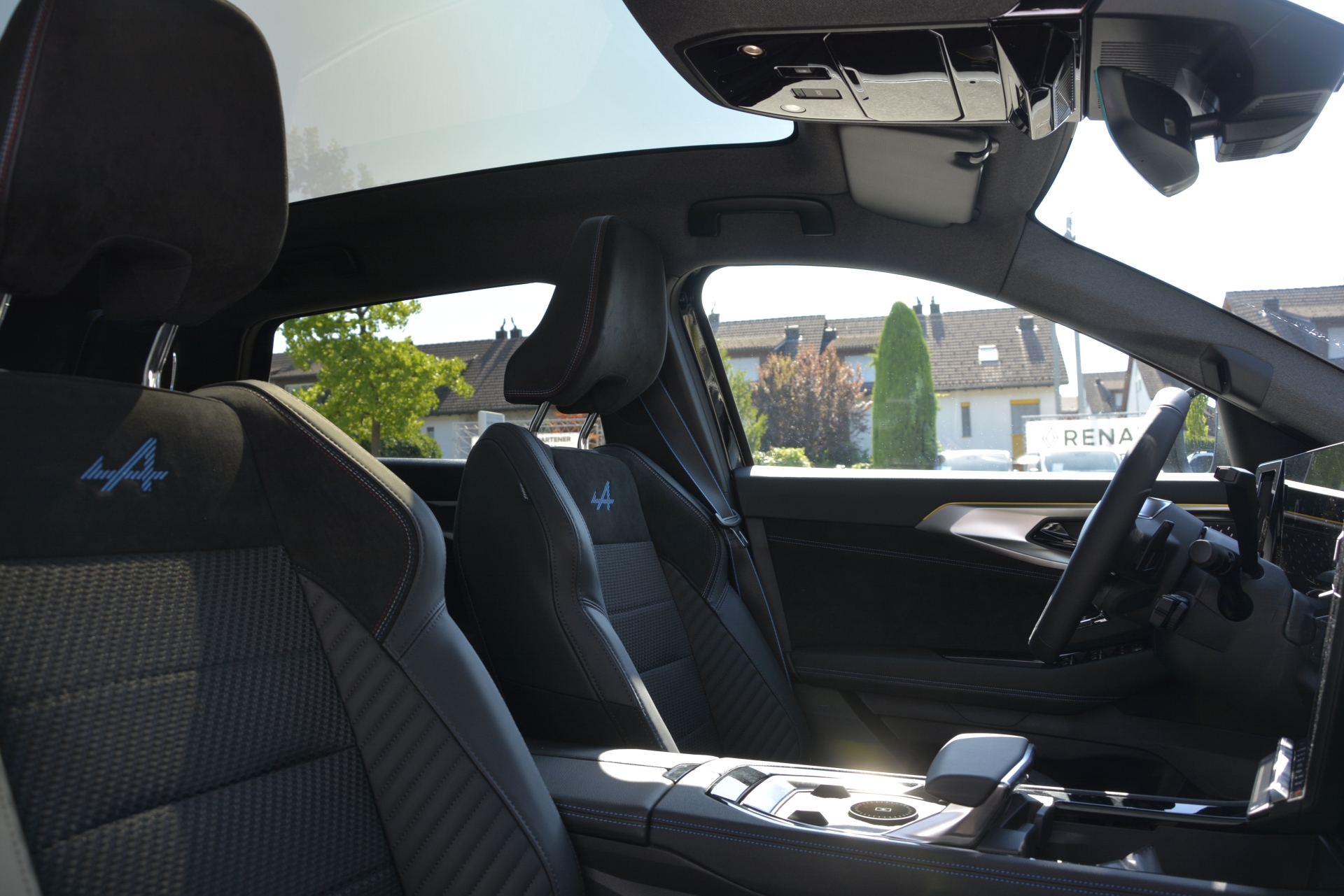 RENAULT Espace Full Hybrid E-Tech esprit Alpine full hybrid E-Tech 200 - 5 Seater-image-7