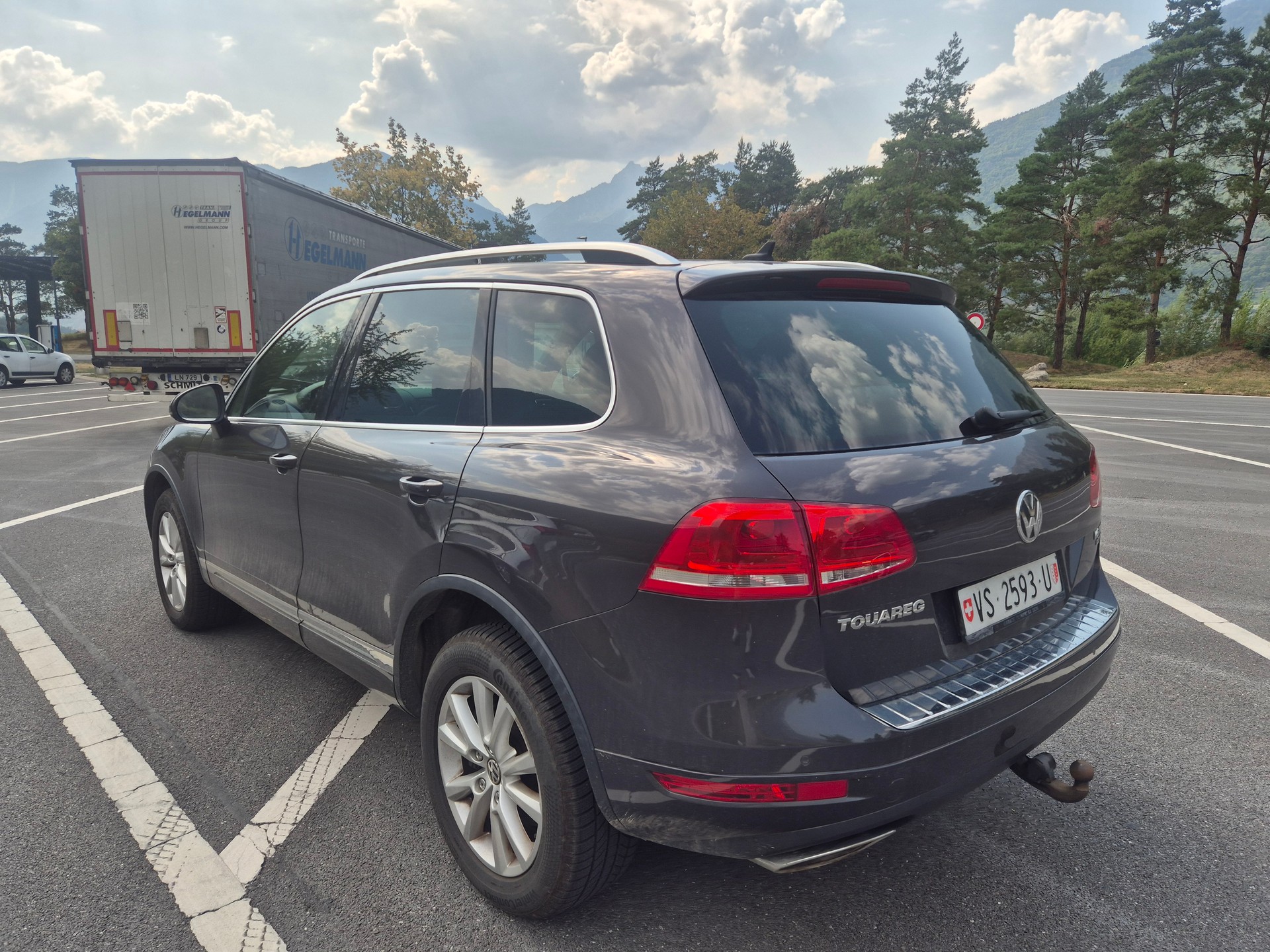 VW Touareg 3.0 TDI BlueMotion Technology Tiptronic-image-1