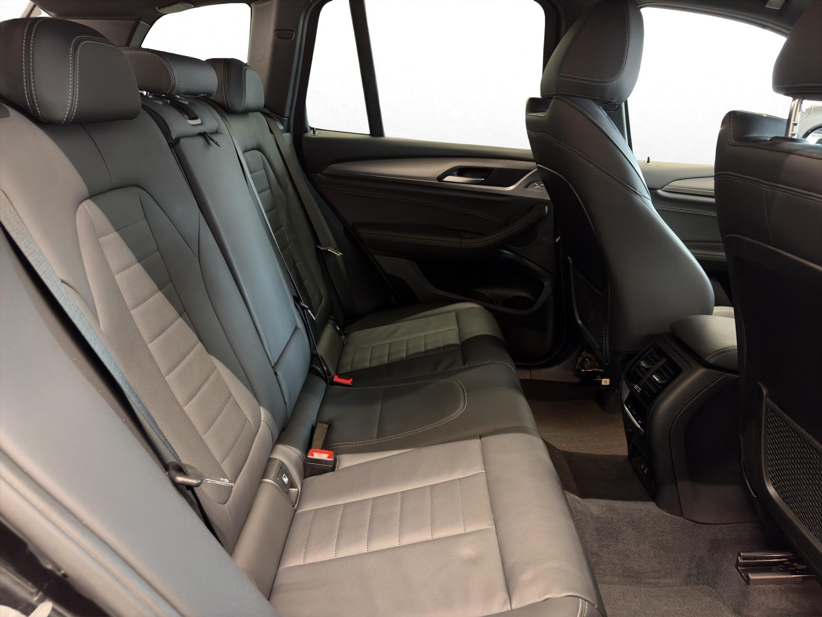 BMW X3 30e xDrive-image-14