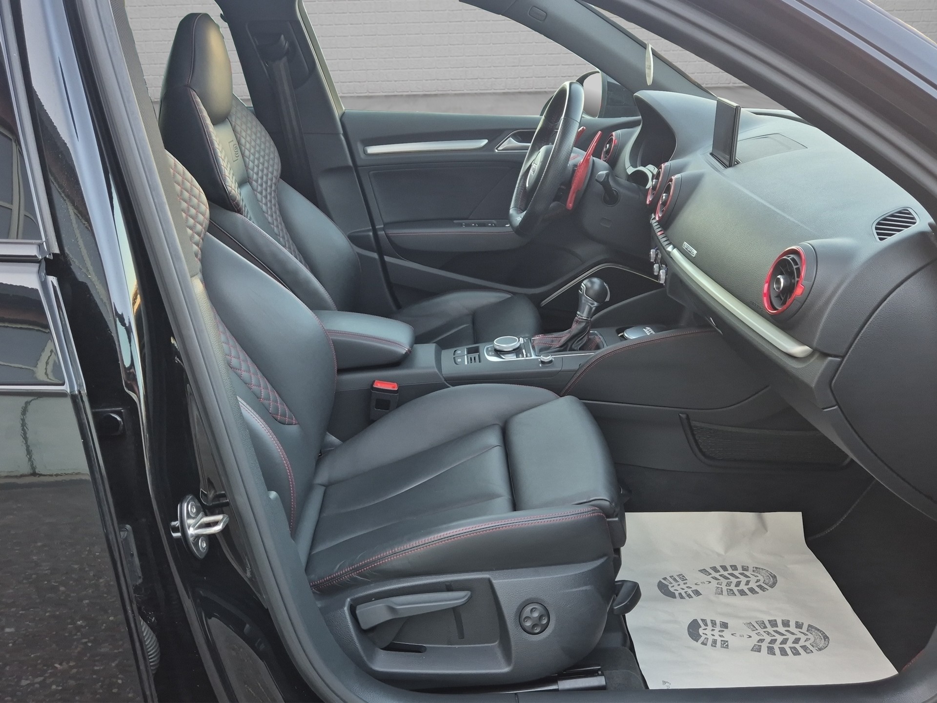 AUDI S3 Sportback 2.0 TFSI quattro S-tronic, OHNE OPF, RS-LOOK, FULL BLACK-image-16