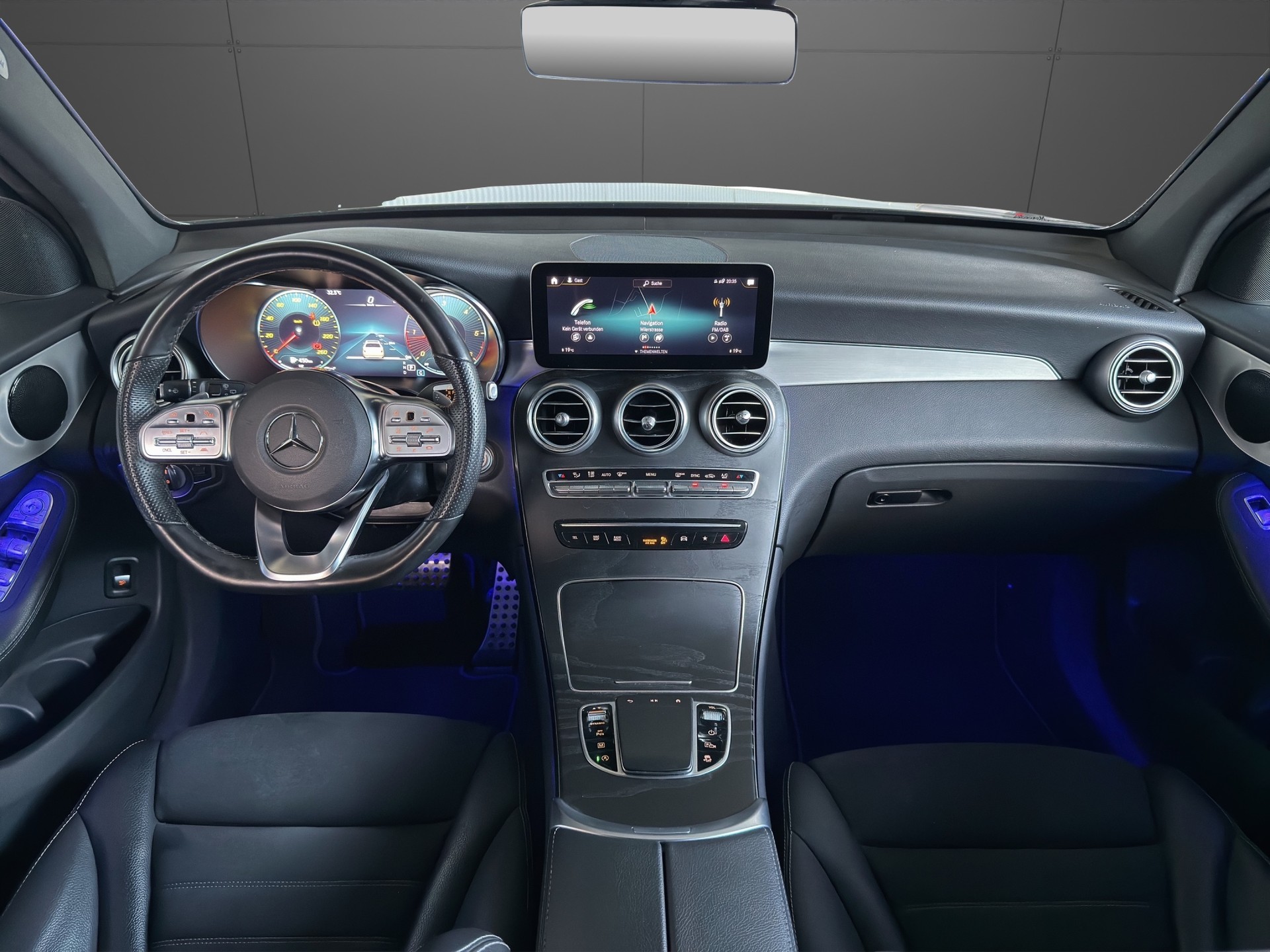 MERCEDES-BENZ GLC 220 d AMG Line 4Matic 9G-Tronic-image-12