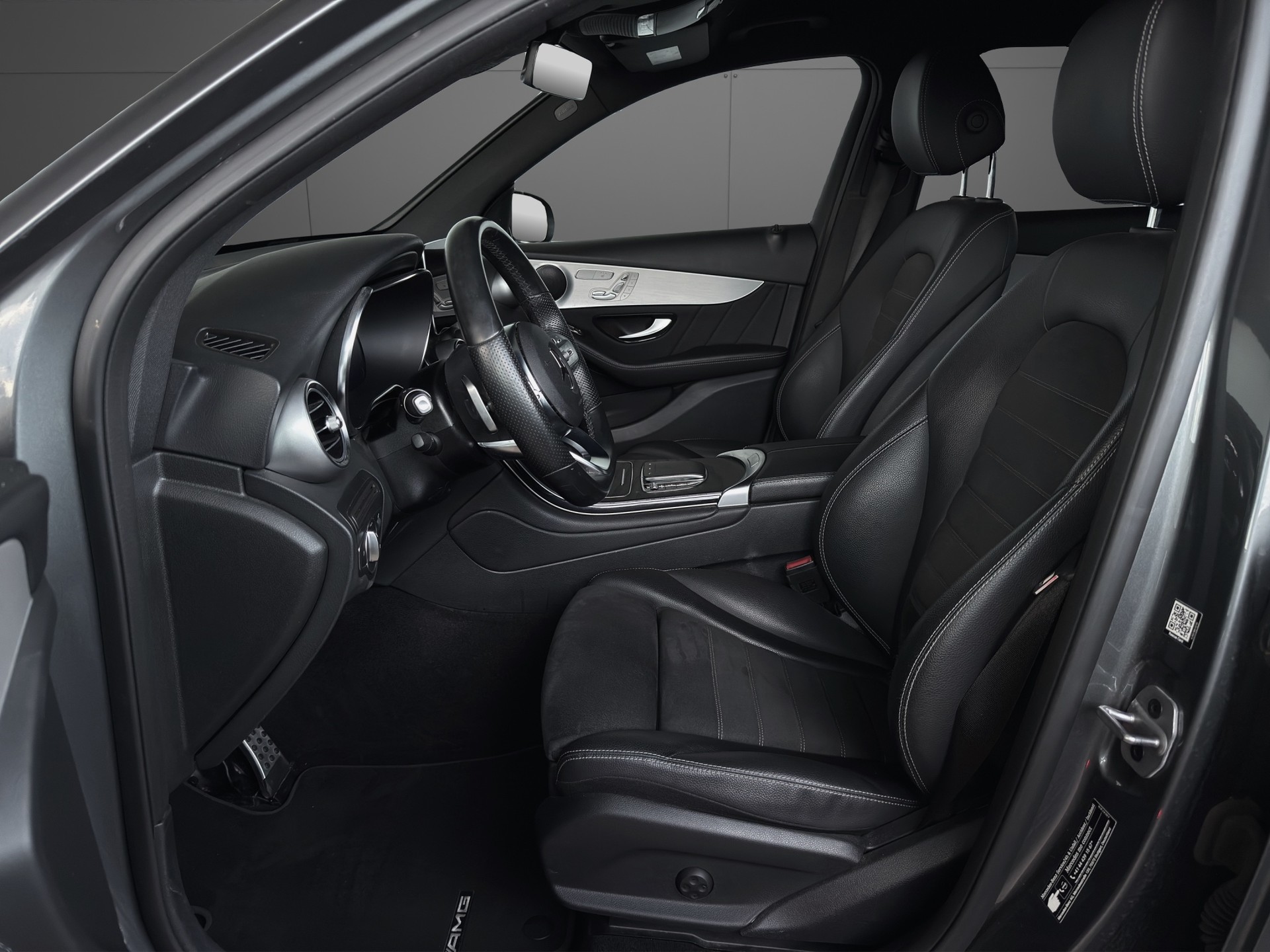 MERCEDES-BENZ GLC 220 d AMG Line 4Matic 9G-Tronic-image-6