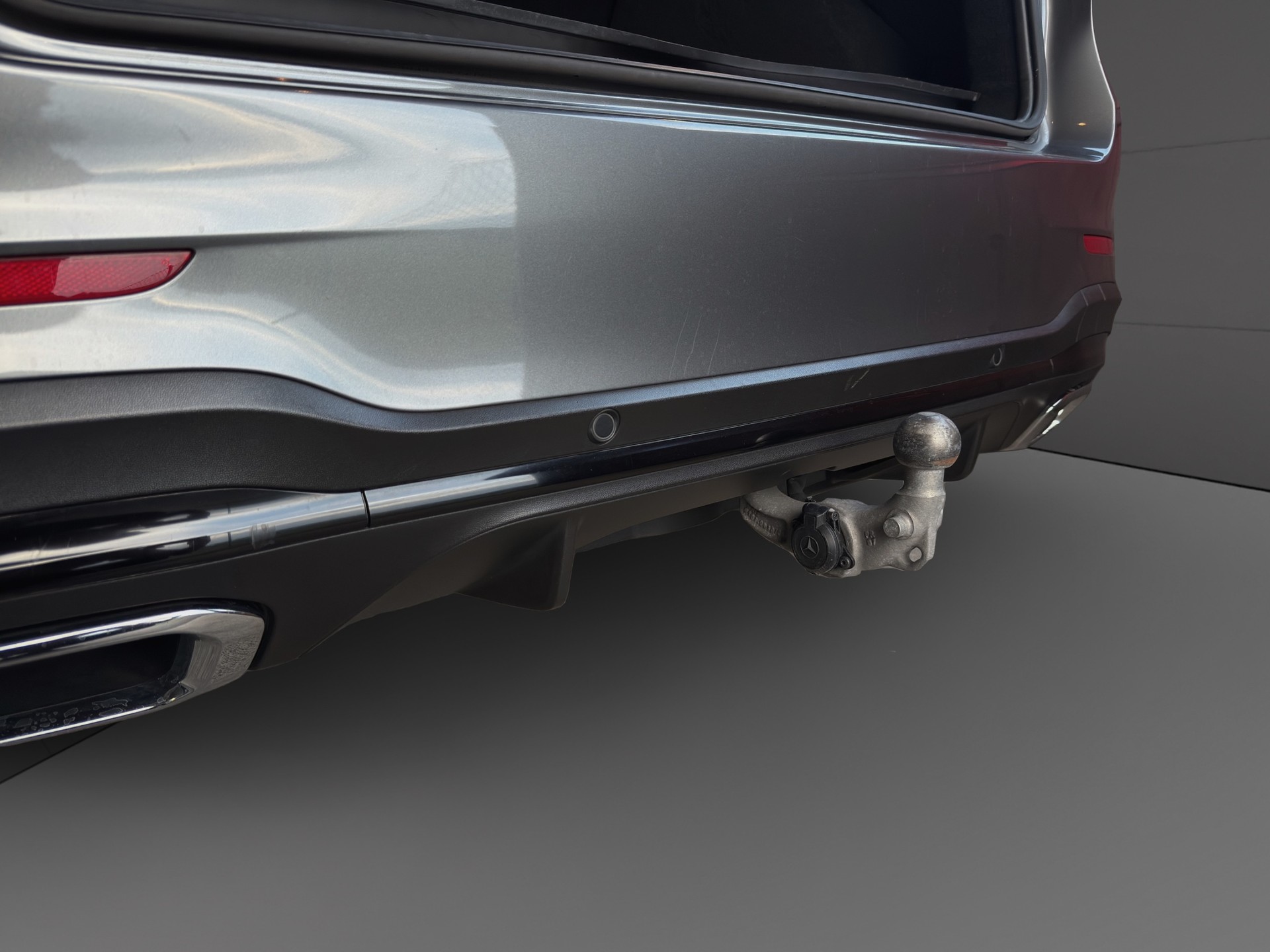 MERCEDES-BENZ GLC 220 d AMG Line 4Matic 9G-Tronic-image-5