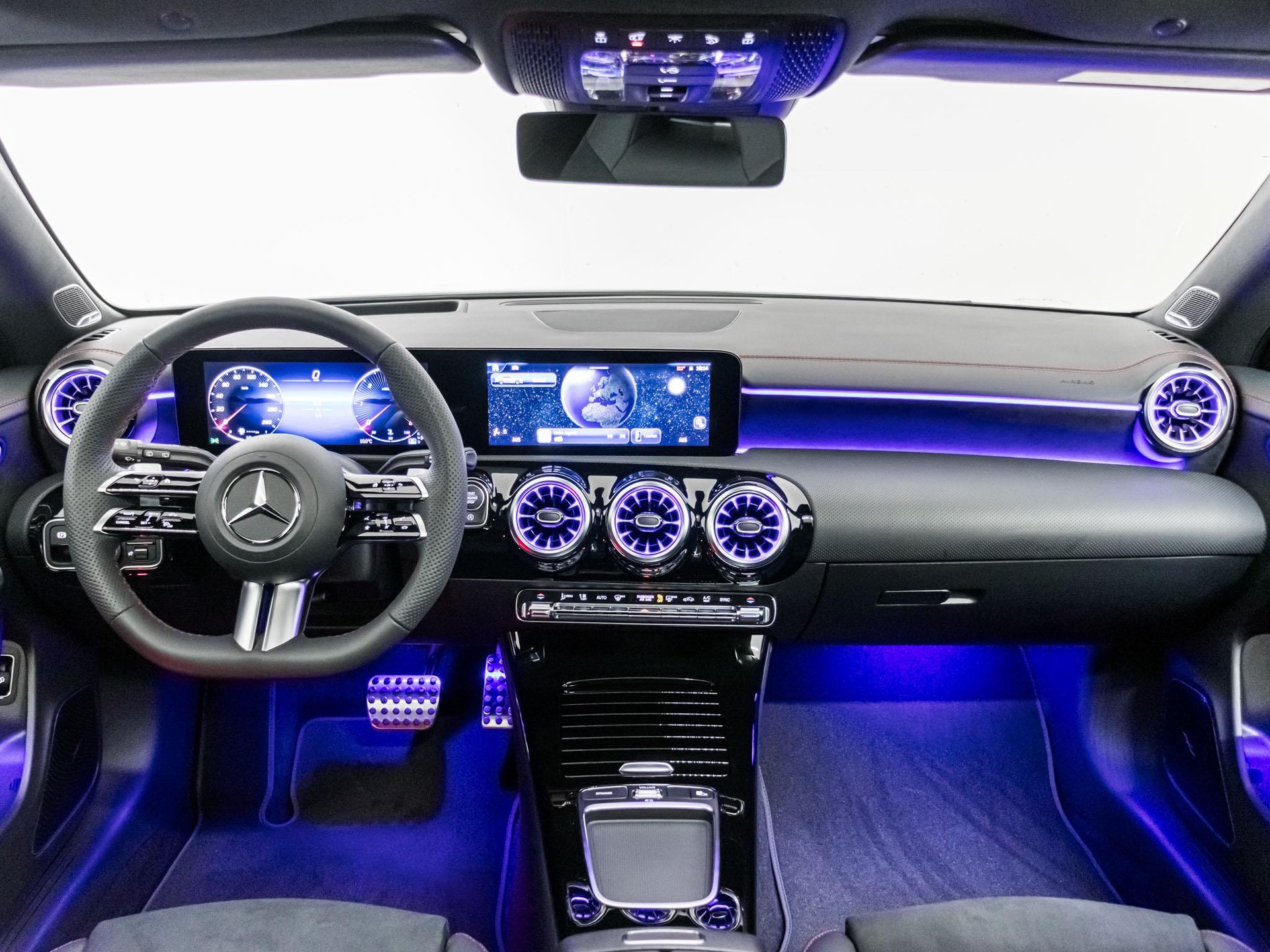 MERCEDES-BENZ CLA 220 d SB-image-11