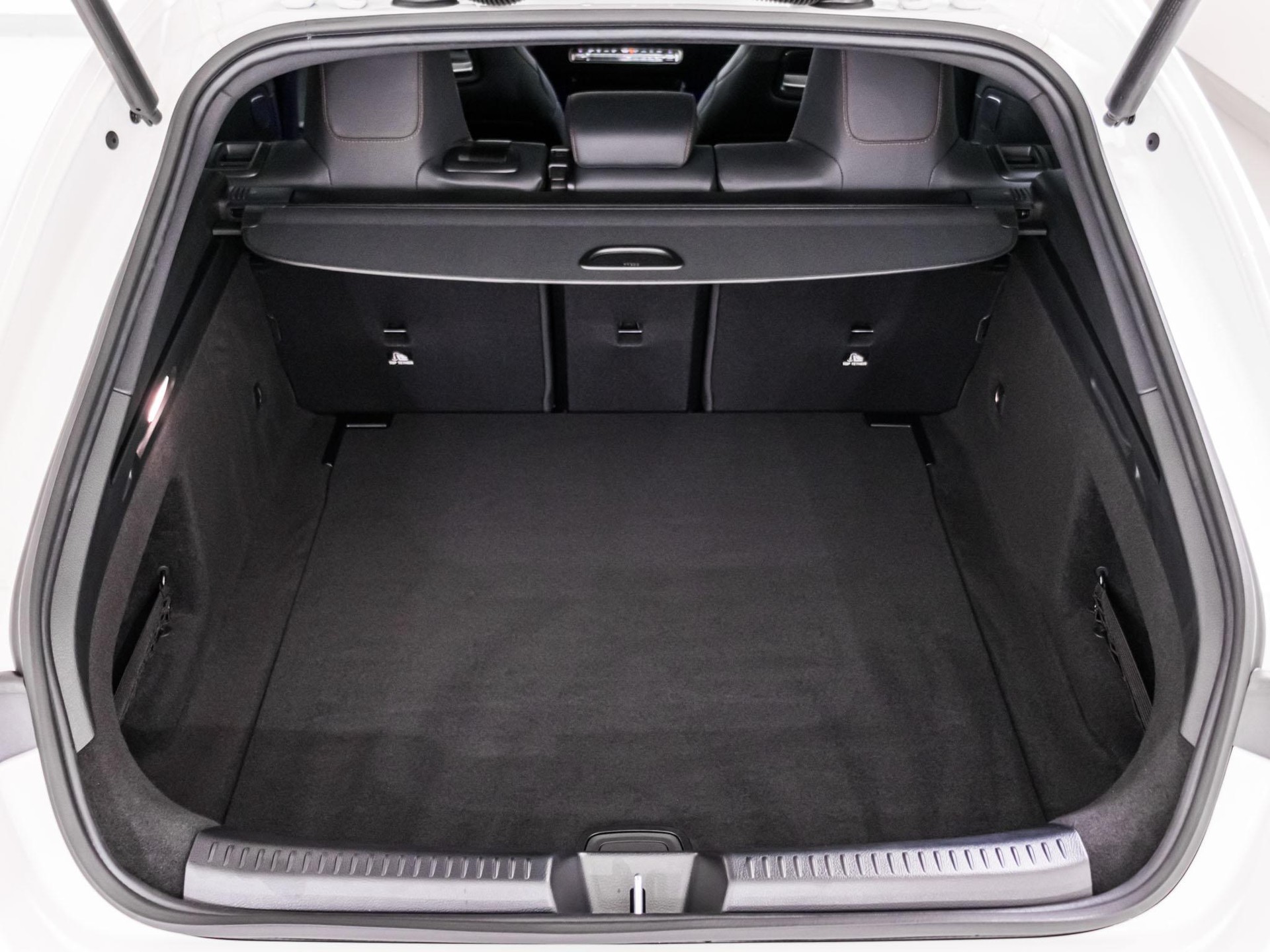 MERCEDES-BENZ CLA 220 d SB-image-13