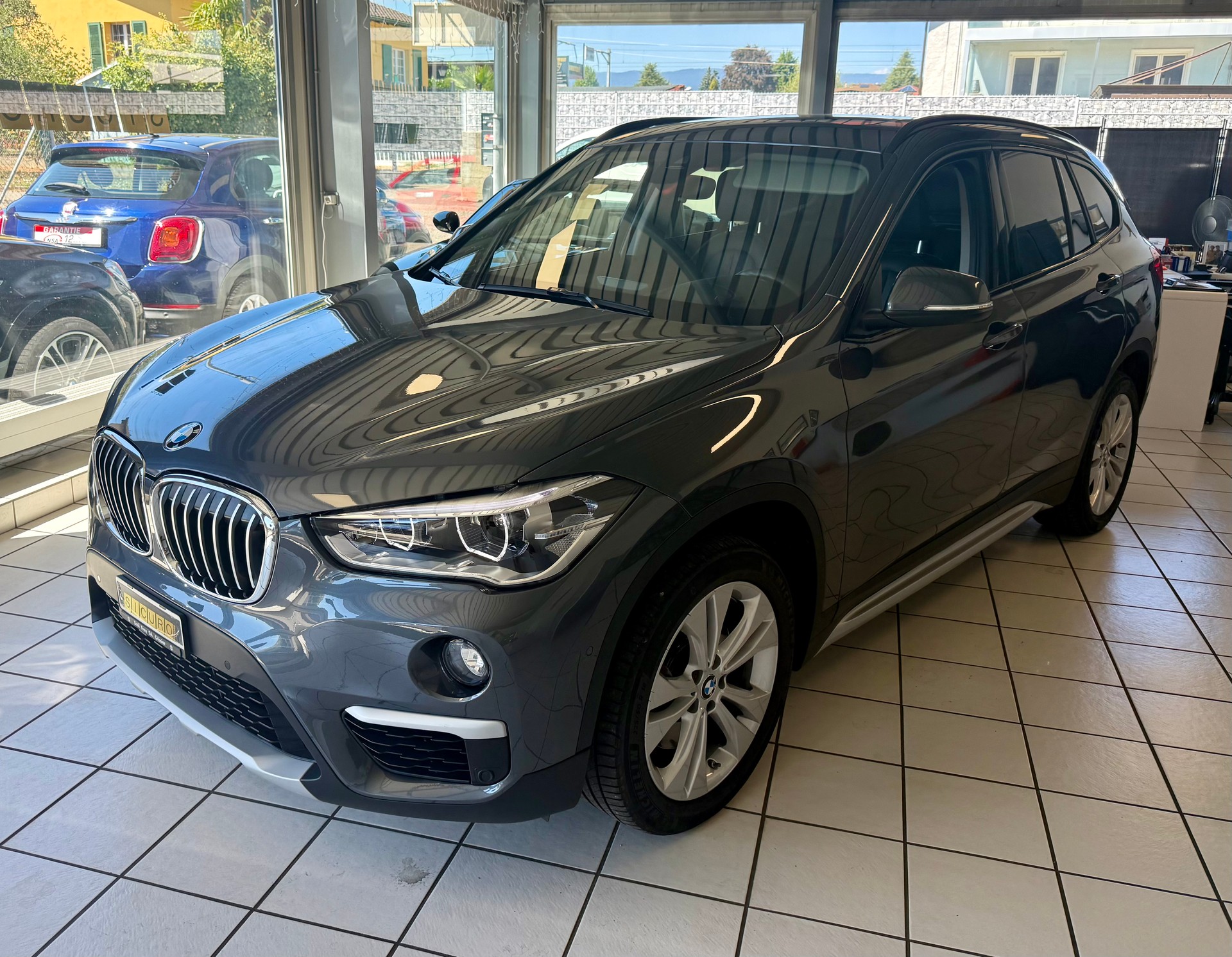 BMW X1 xDrive 20i xLine Steptronic-image-3