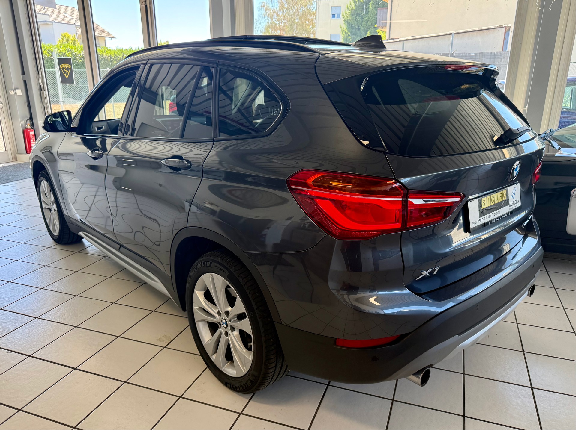 BMW X1 xDrive 20i xLine Steptronic-image-7