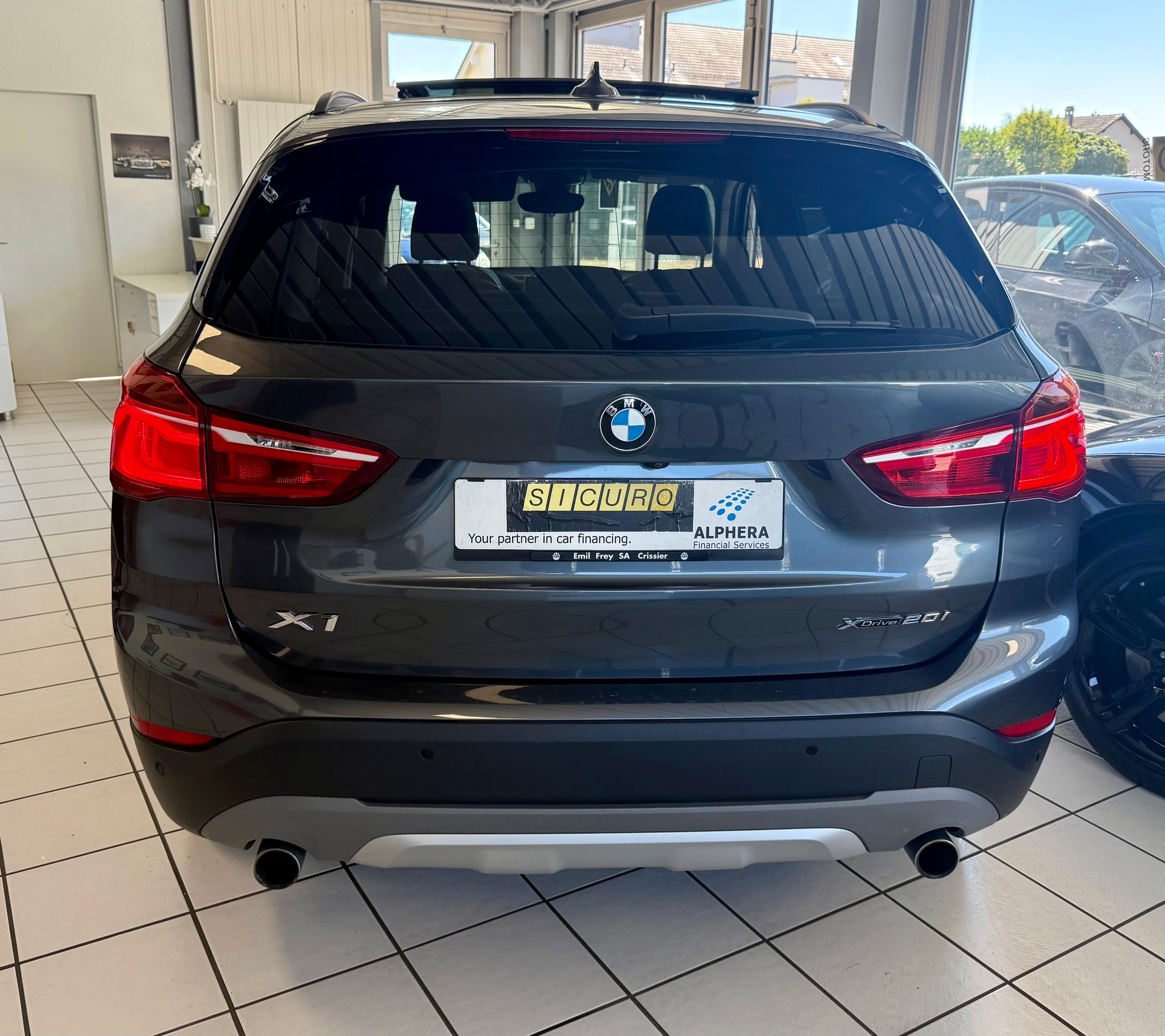 BMW X1 xDrive 20i xLine Steptronic-image-8