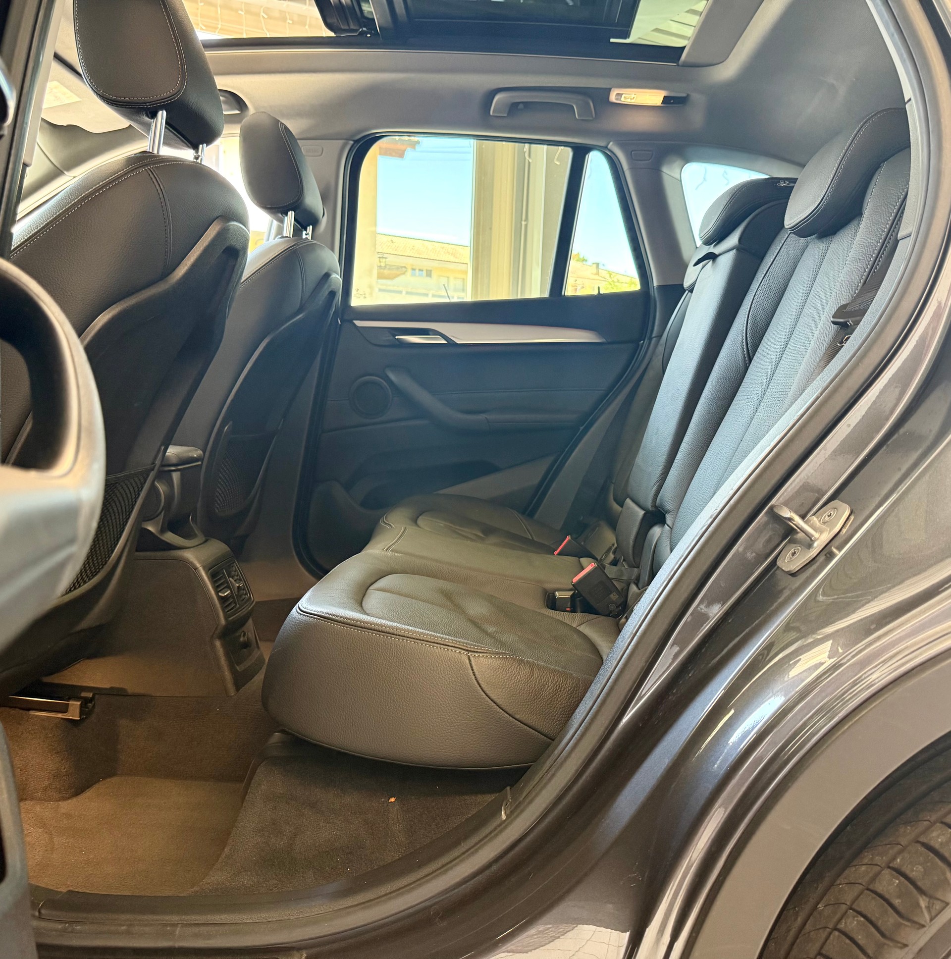 BMW X1 xDrive 20i xLine Steptronic-image-21