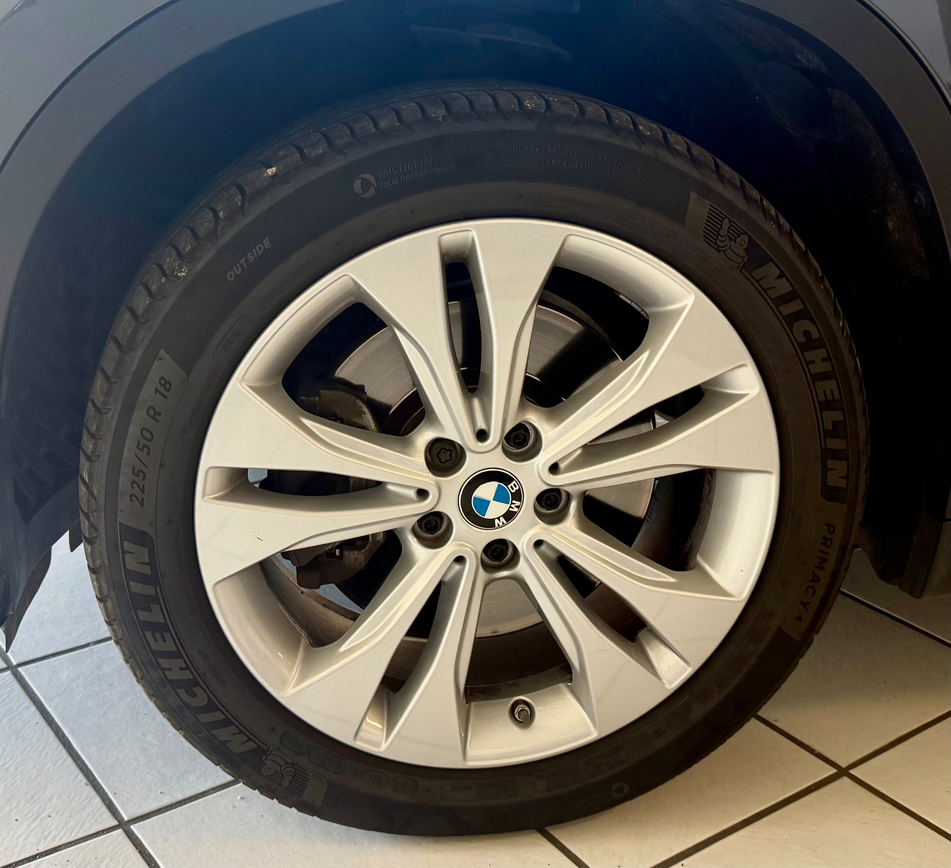 BMW X1 xDrive 20i xLine Steptronic-image-6