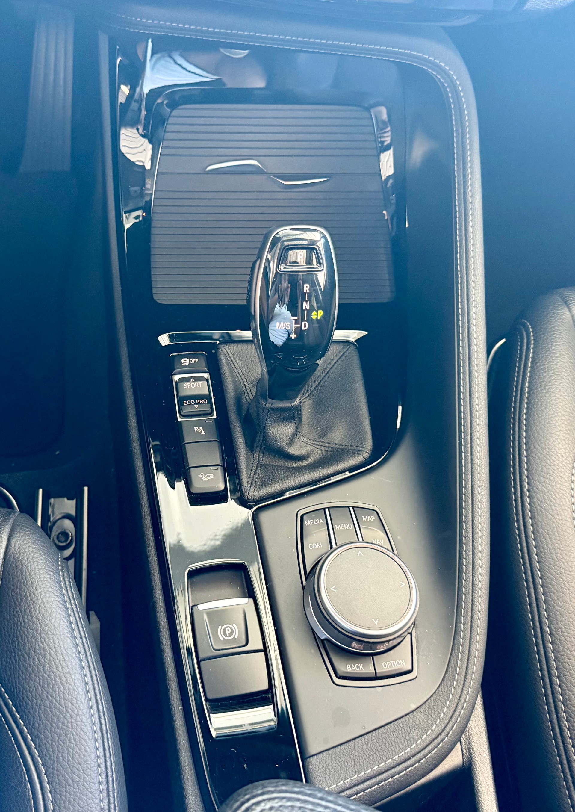 BMW X1 xDrive 20i xLine Steptronic-image-20