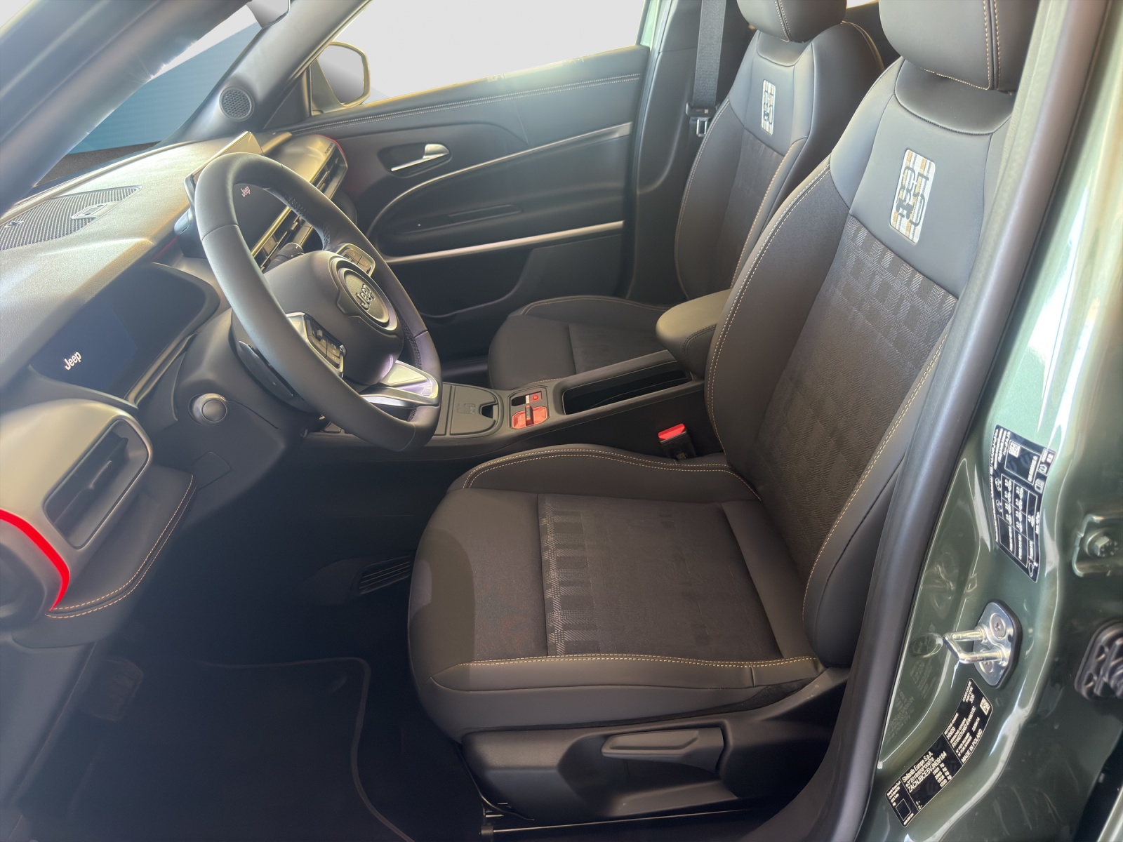 JEEP AVENGER 1.2 MHEV 85th Anniv-image-8