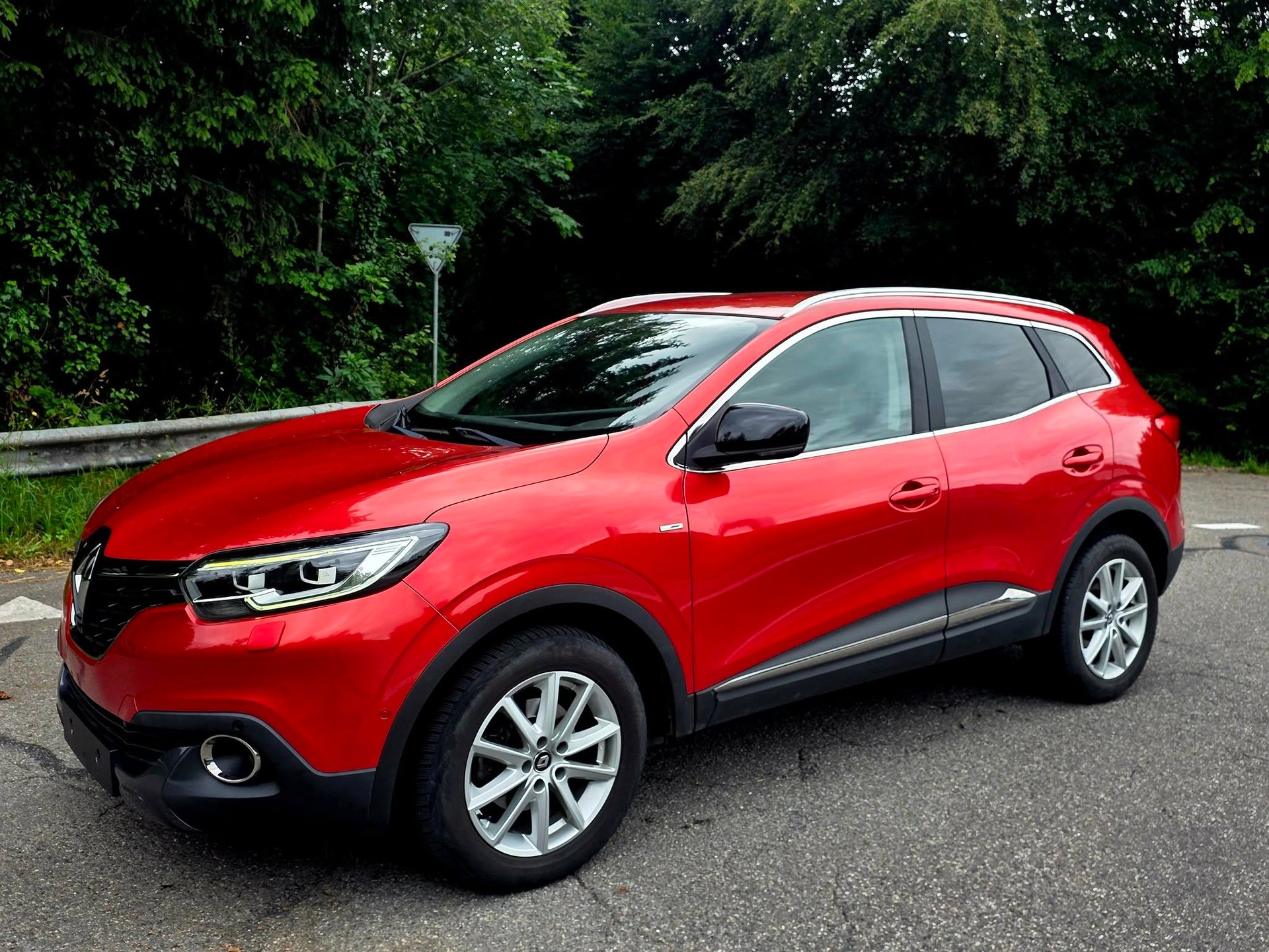 RENAULT Kadjar 1.2 16V Turbo Bose EDC-image-4