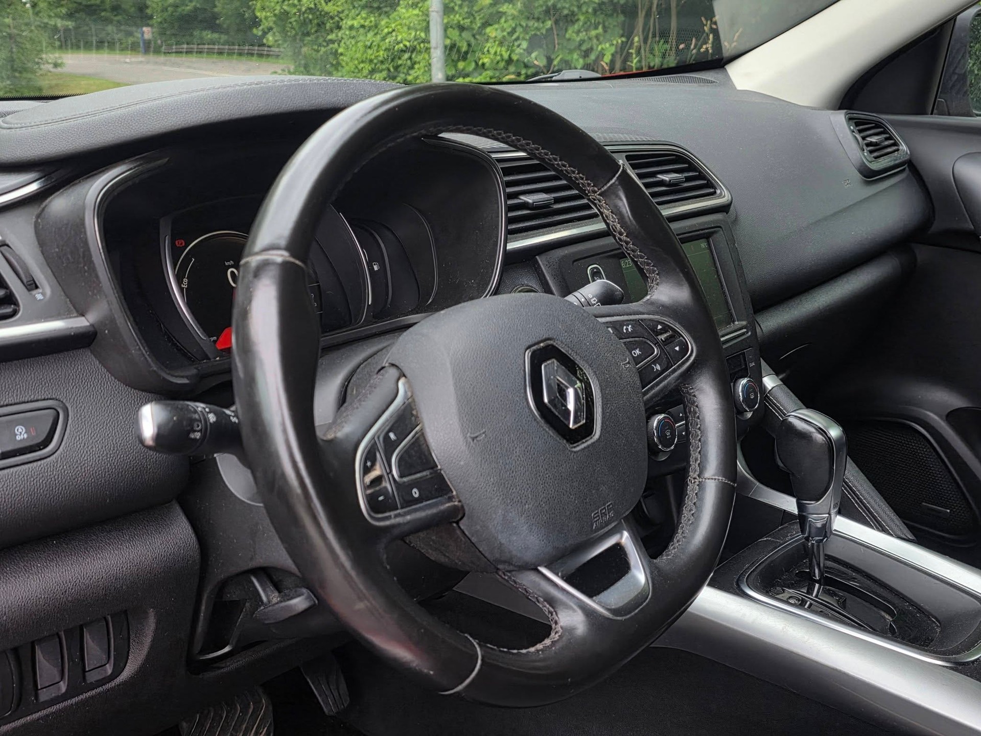 RENAULT Kadjar 1.2 16V Turbo Bose EDC-image-8