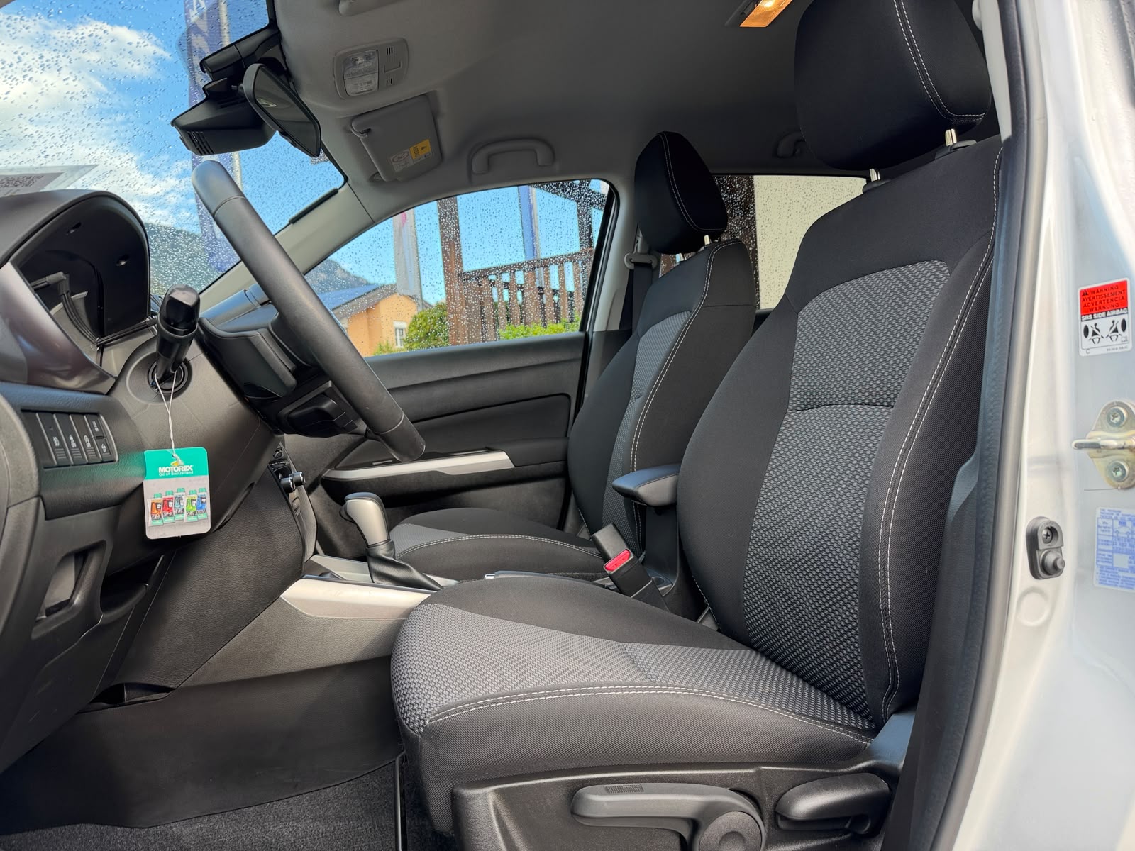 SUZUKI Vitara 1.4 Boosterjet Compact + Hybrid Automatic-image-12