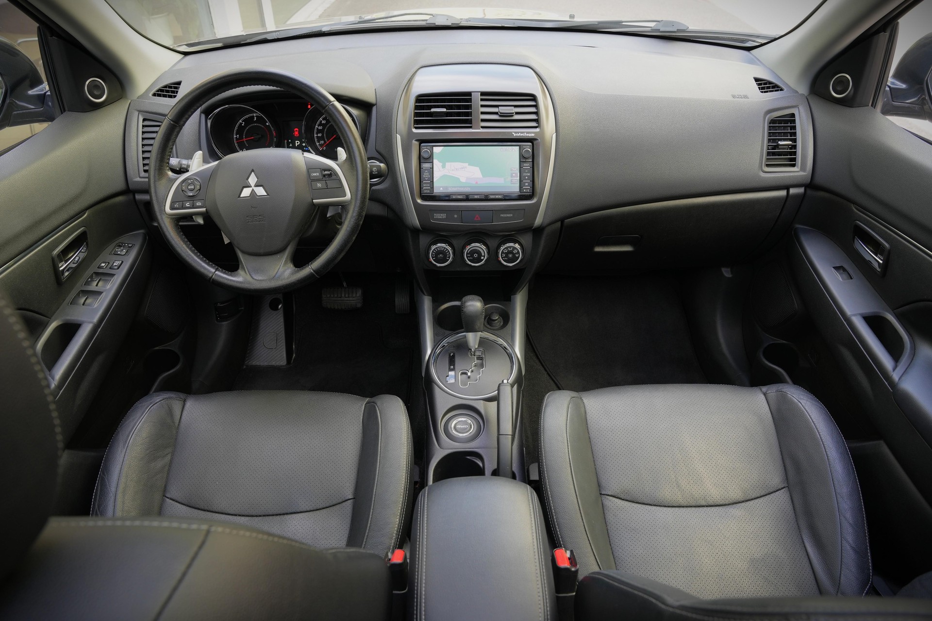 MITSUBISHI ASX 2.2 DID Navigator 4x4-image-10