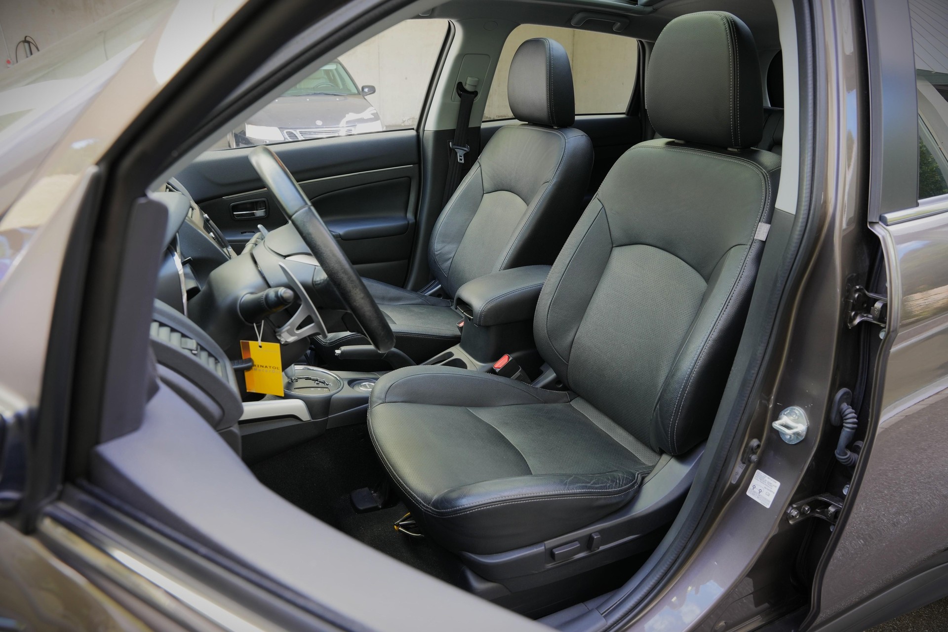 MITSUBISHI ASX 2.2 DID Navigator 4x4-image-5