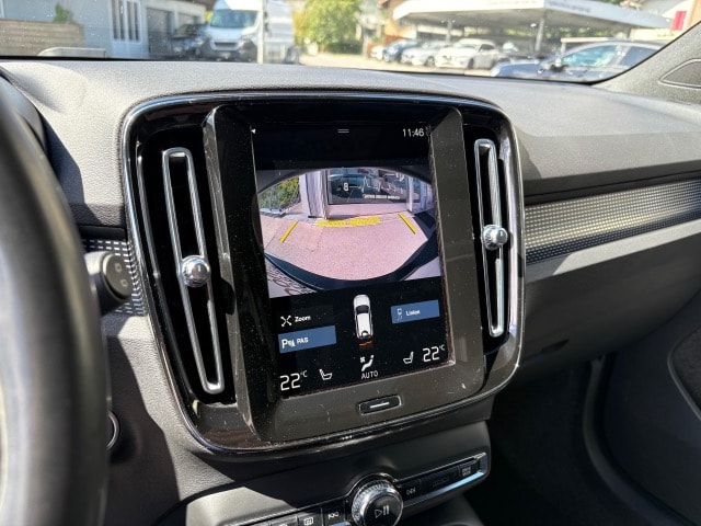 VOLVO XC40 2.0 B4 MH R-Design AWD-image-9