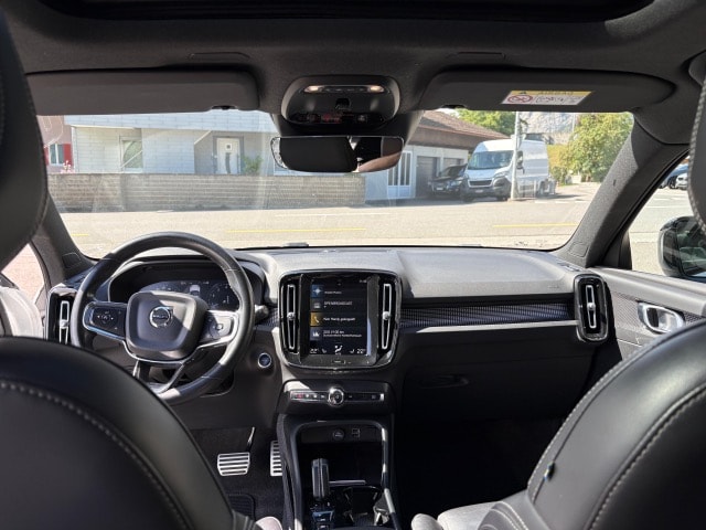 VOLVO XC40 2.0 B4 MH R-Design AWD-image-6