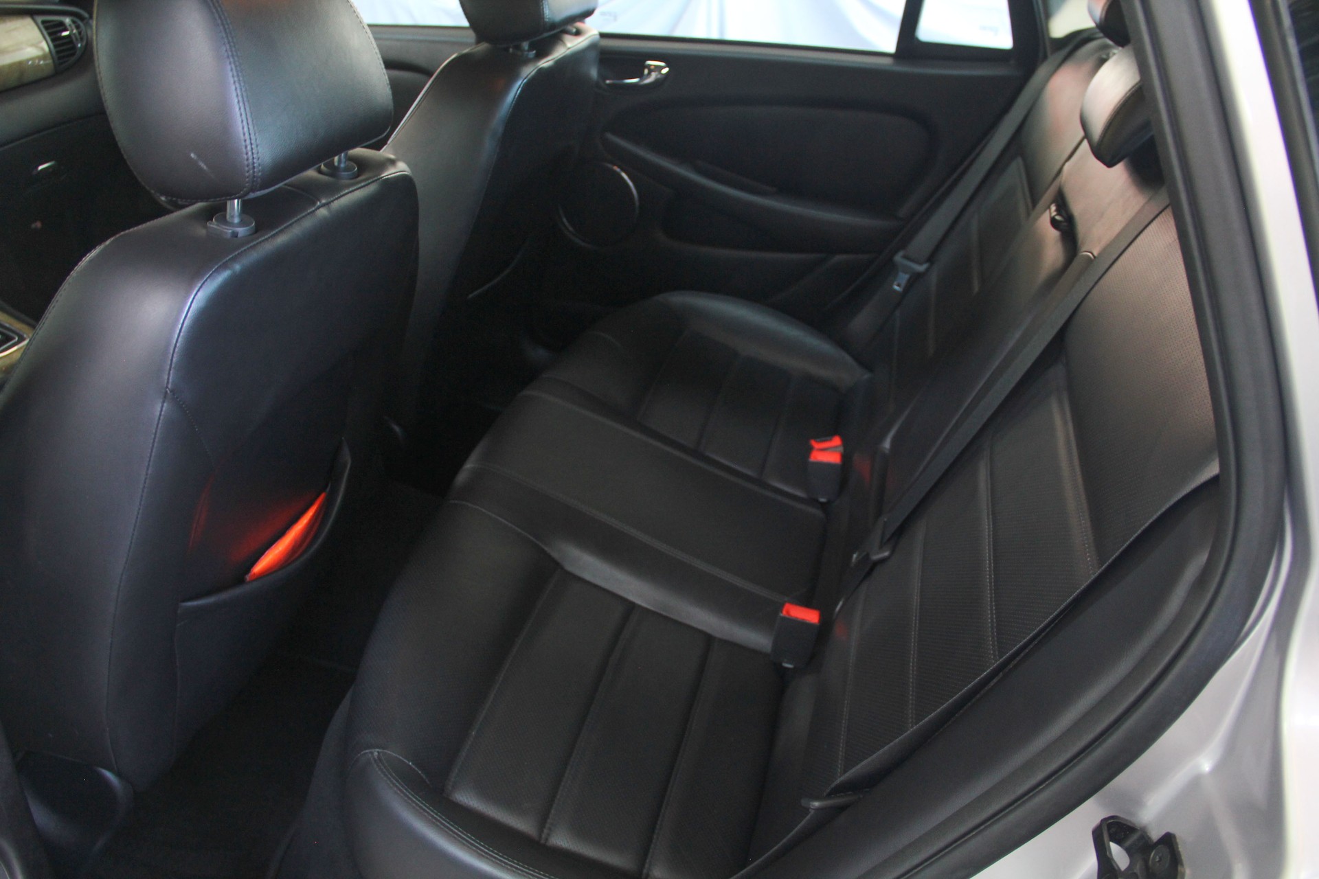JAGUAR X-Type Estate 3.0 V6 Traction4 Sport-image-8