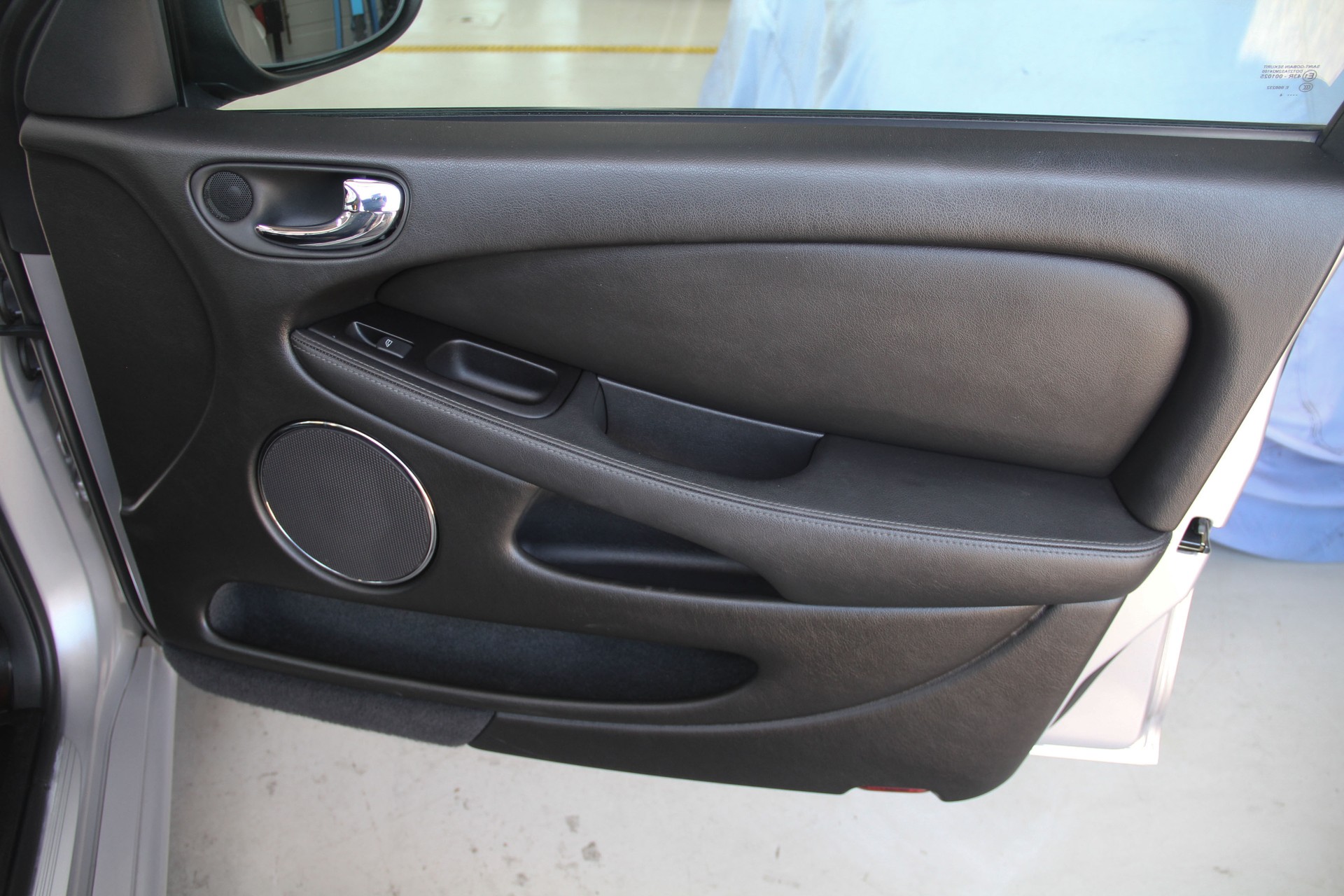 JAGUAR X-Type Estate 3.0 V6 Traction4 Sport-image-12
