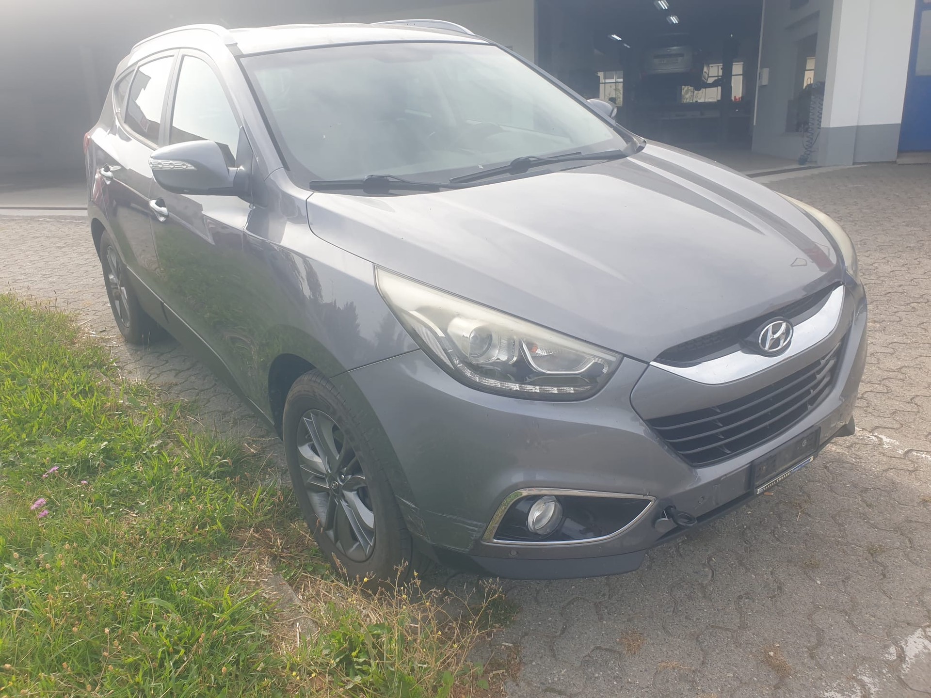 HYUNDAI iX 35 2.0 CRDi Style 4WD-image-2