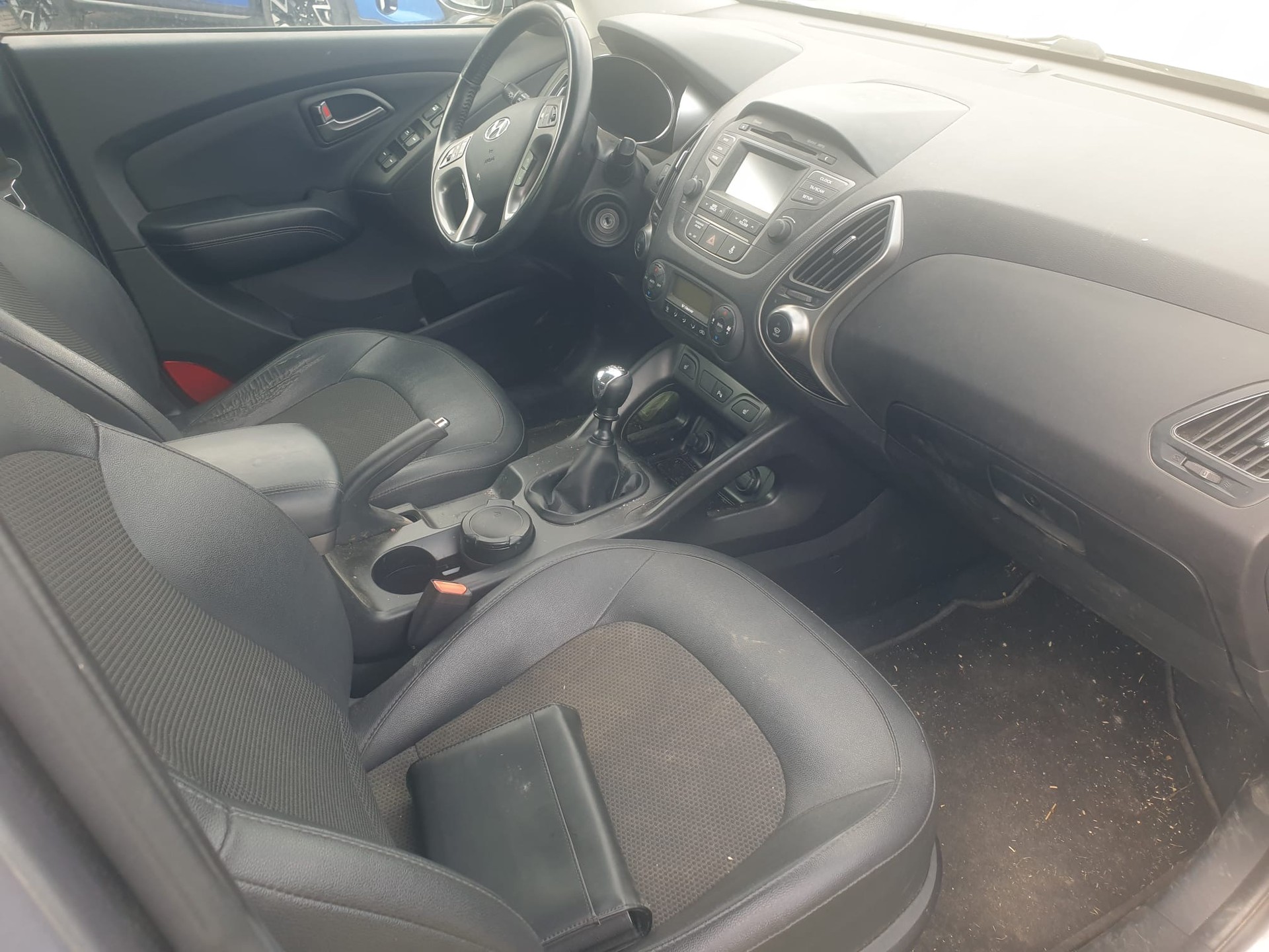 HYUNDAI iX 35 2.0 CRDi Style 4WD-image-5