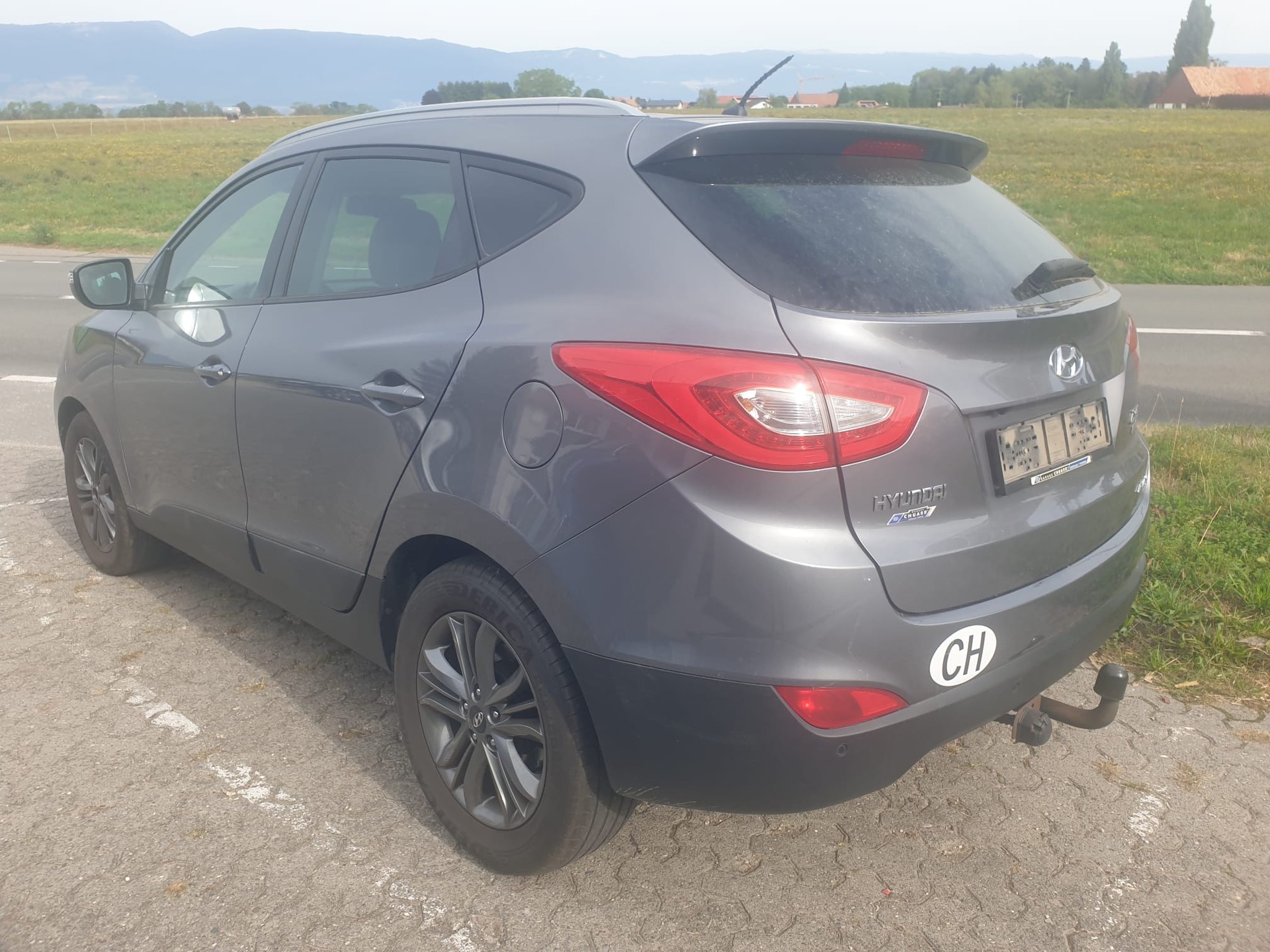 HYUNDAI iX 35 2.0 CRDi Style 4WD-image-3