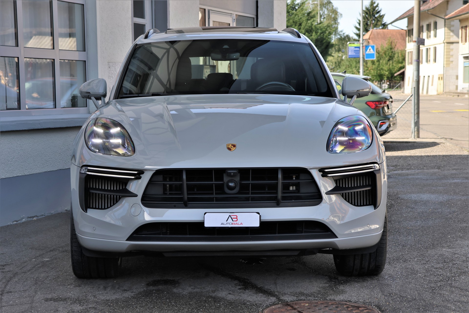 PORSCHE Macan Turbo PDK (CH)-showroom-element-1