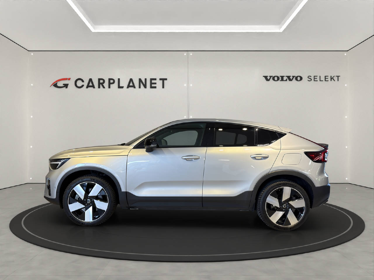 VOLVO C40 P8 Twin Recharge Ultimate AWD-image-1