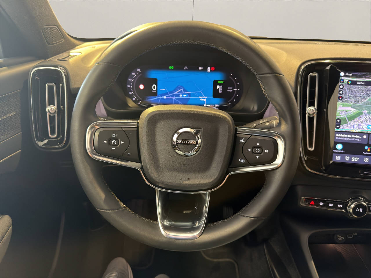 VOLVO C40 P8 Twin Recharge Ultimate AWD-image-8