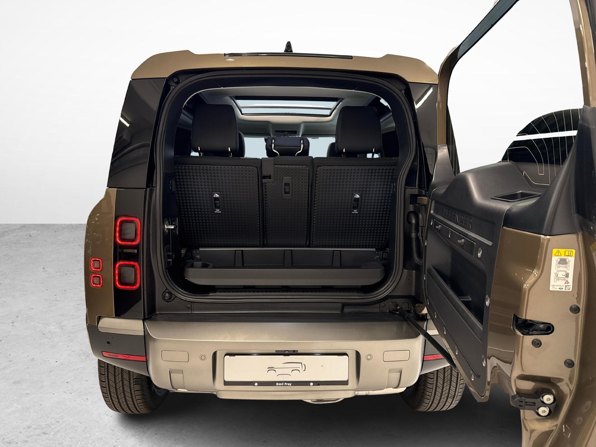 LAND ROVER Defender 90 3.0 D I6 250 S-image-10
