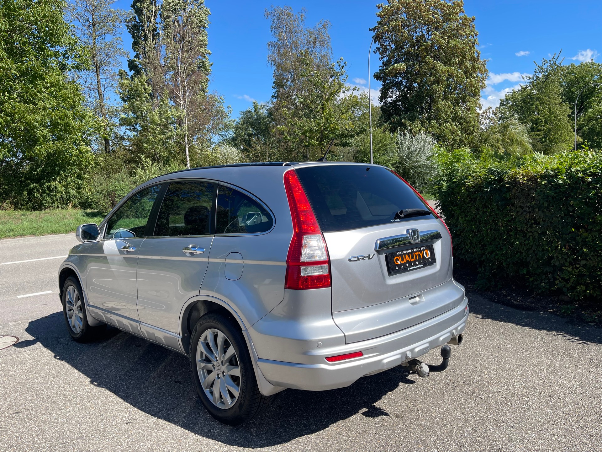 HONDA CR-V 2.0 4WD Executive Automatic-image-2