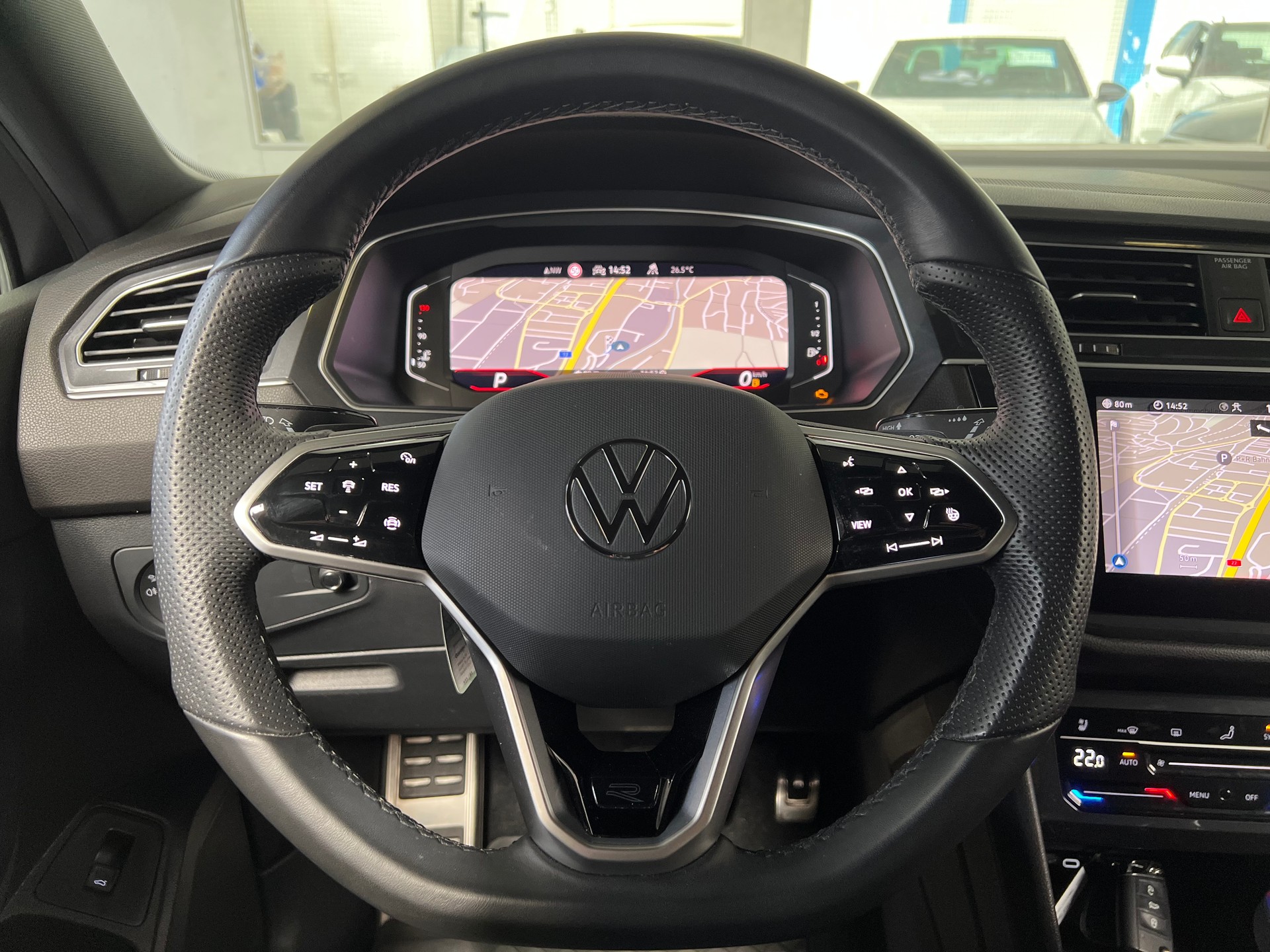 VW Tiguan Allspace 2.0 TDI SCR R-Line 4Motion DSG-image-8