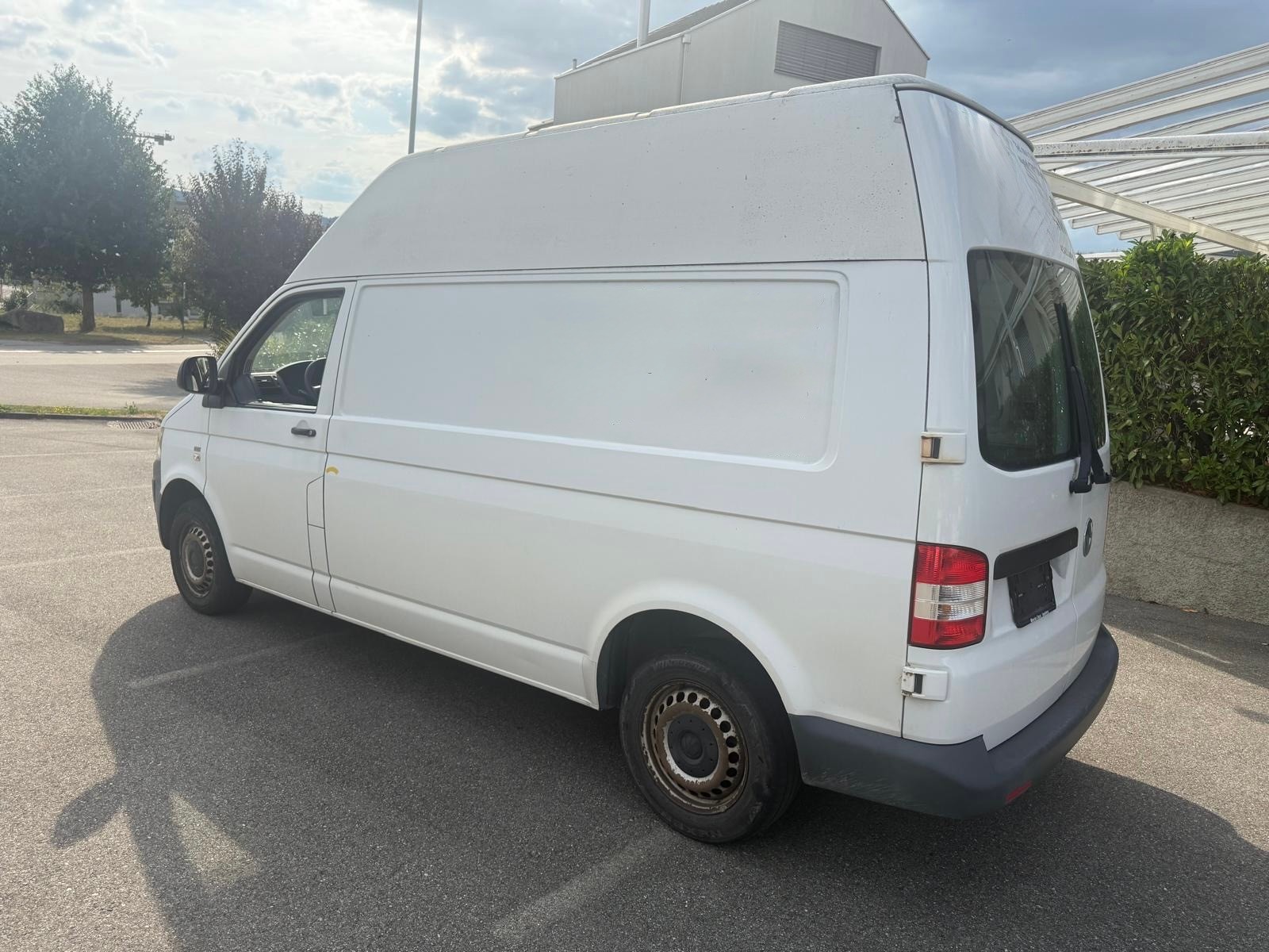 VW T5 2.0 TDI-image-5
