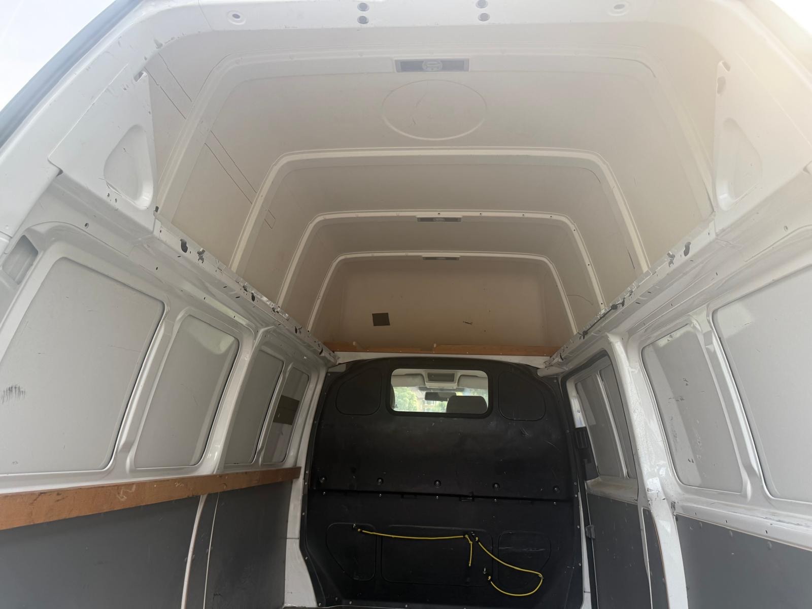 VW T5 2.0 TDI-image-13