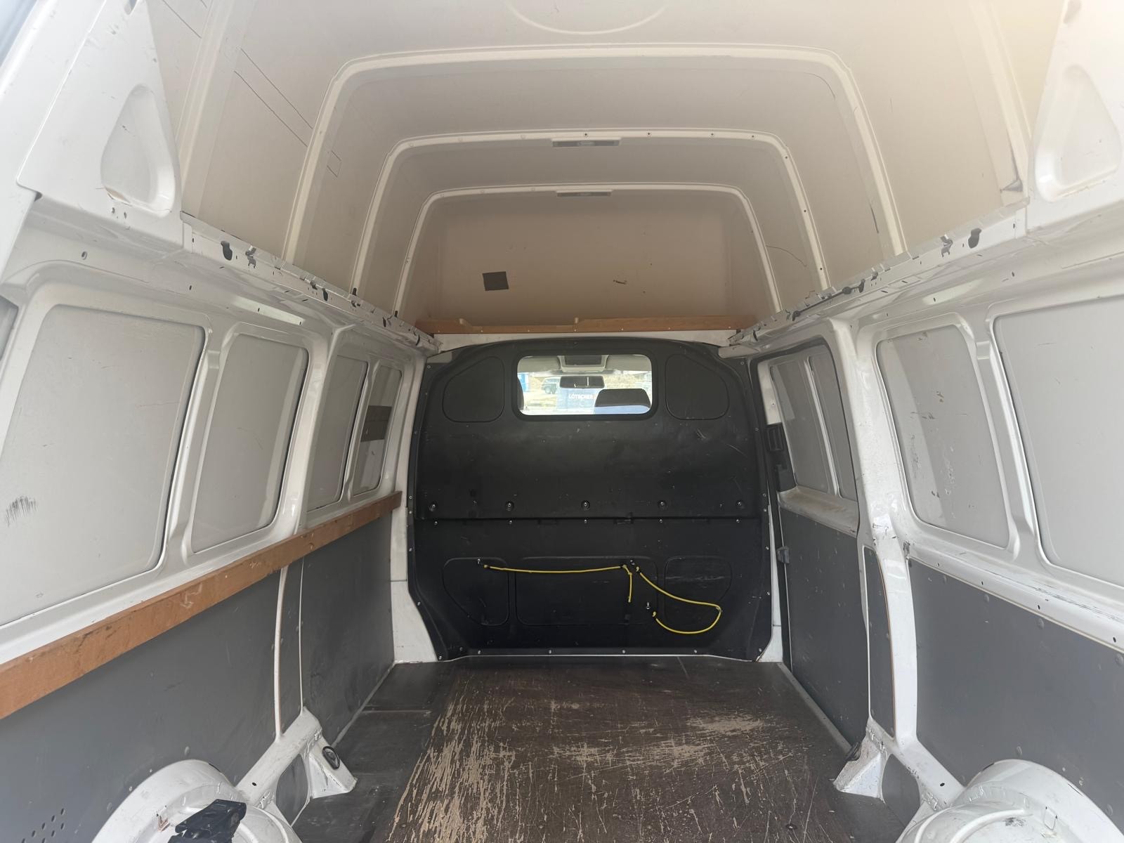 VW T5 2.0 TDI-image-15