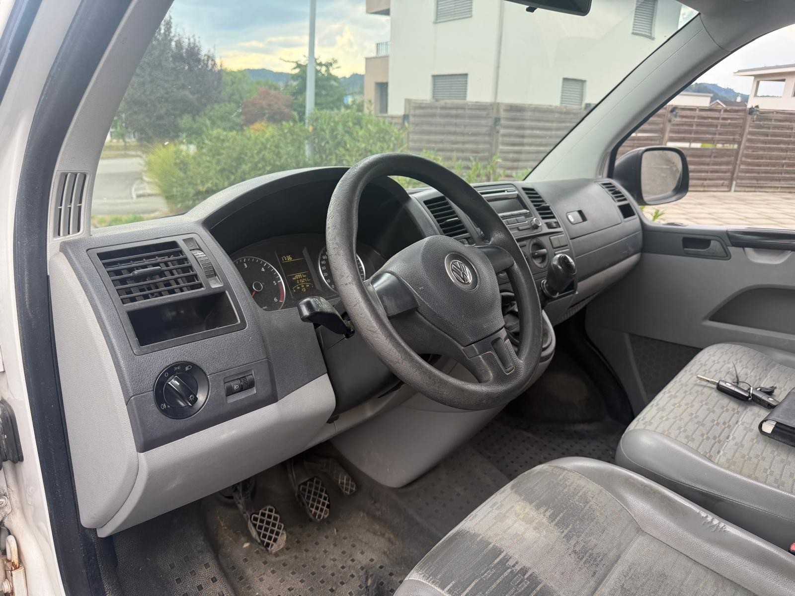 VW T5 2.0 TDI-image-7