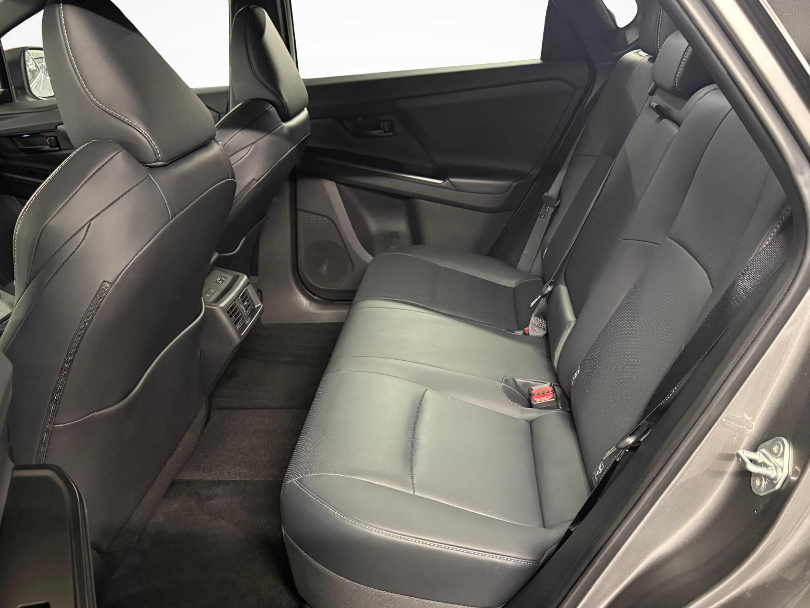 TOYOTA bZ4X Premium AWD-image-10