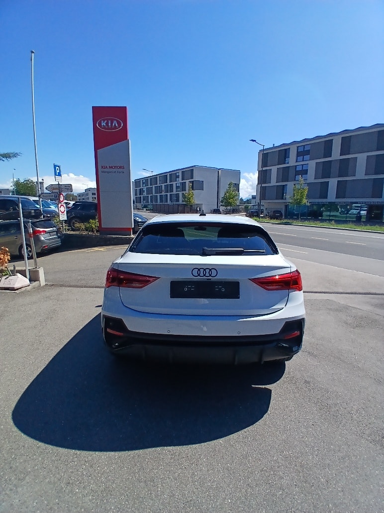 AUDI Q3 Sportback 40 TFSI S line quattro S-tronic-image-6