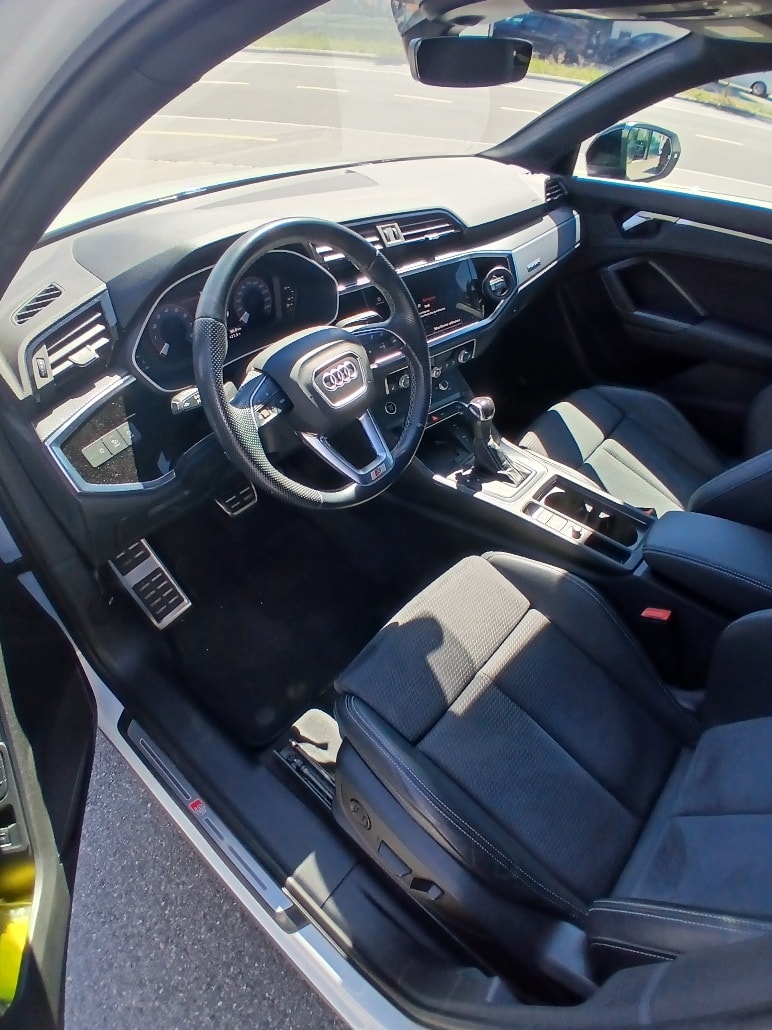 AUDI Q3 Sportback 40 TFSI S line quattro S-tronic-image-8