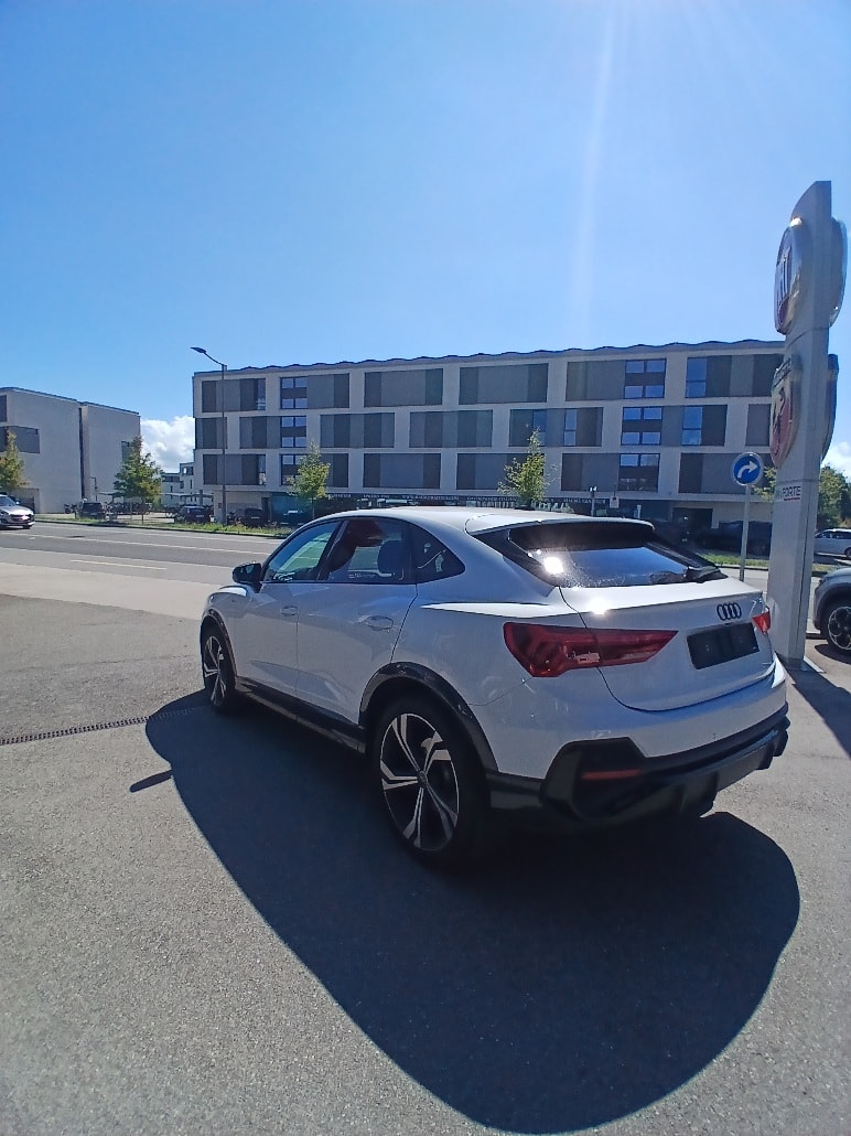 AUDI Q3 Sportback 40 TFSI S line quattro S-tronic-image-3