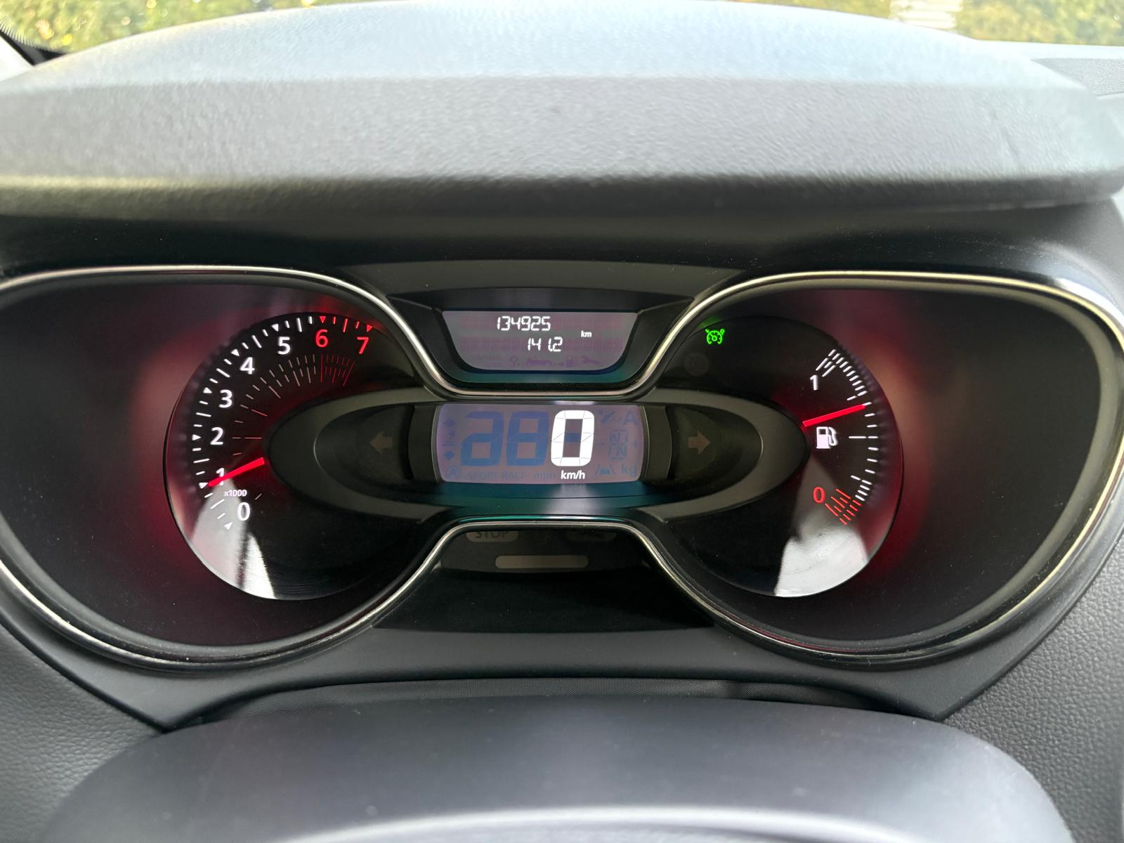 RENAULT Captur 0.9 12V Zen-image-8