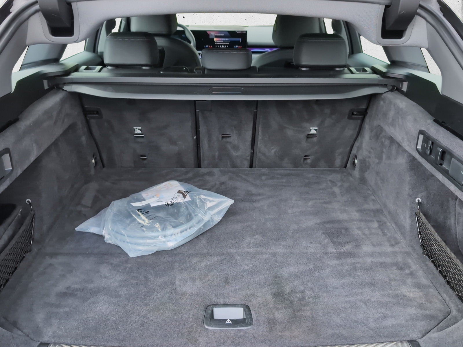 BMW 530e Touring Steptronic-image-16