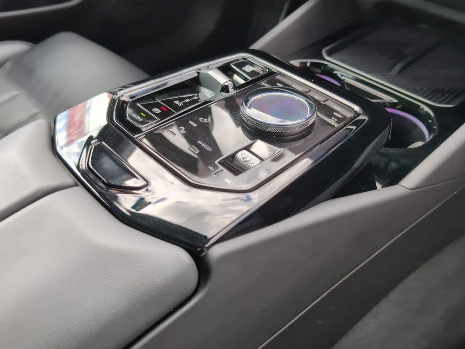 BMW 530e Touring Steptronic-image-18