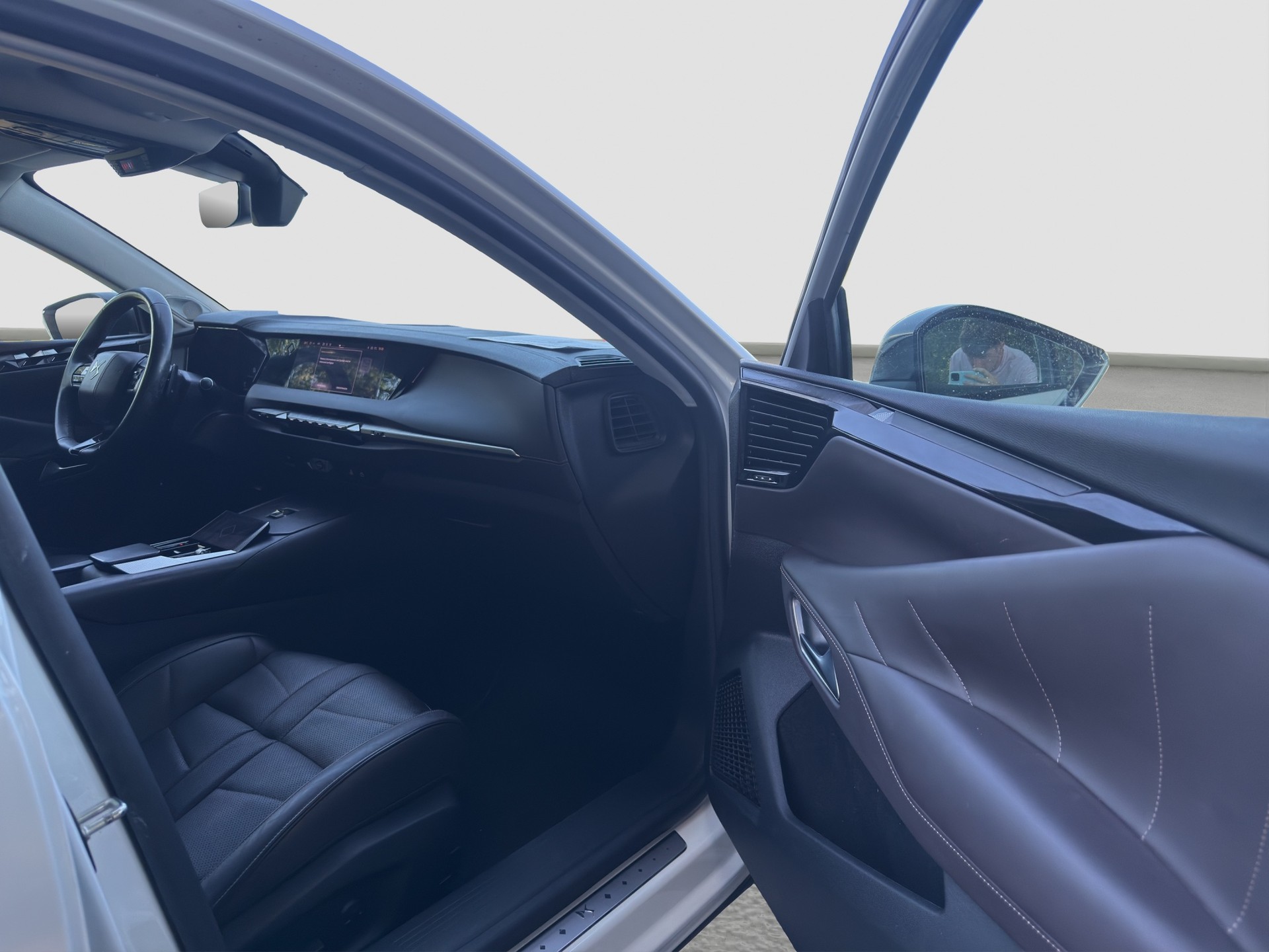 DS AUTOMOBILES DS 4 1.4 Blue HDi Opera EAT8 ** CH - 1. Hand ** Ab MFK & Service ** Schiebedach ** AHK ** Vollausstattung **-image-11